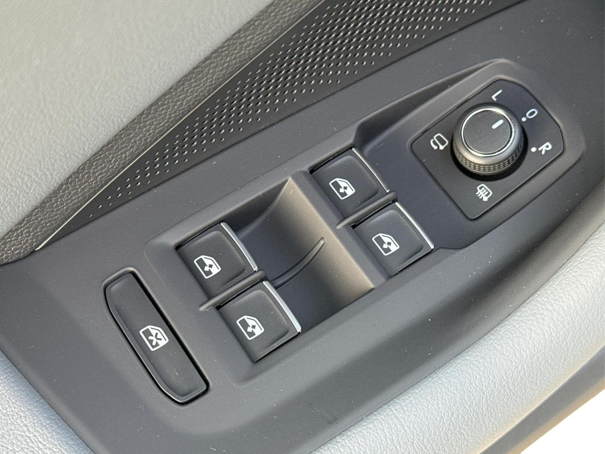 VW Passat Variant Business (2025) - Foto 19