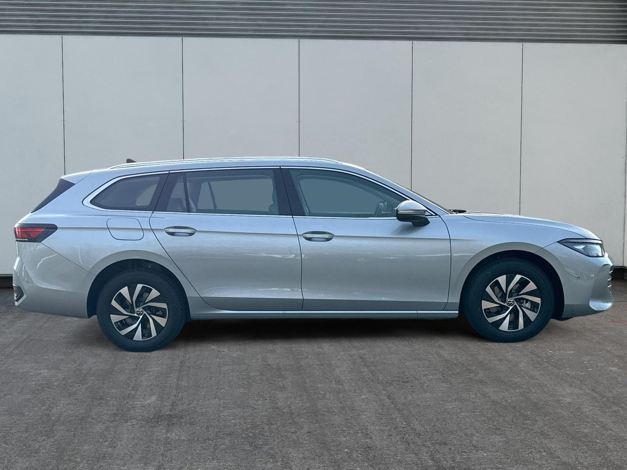 VW Passat Variant Business (2025) - Foto 5