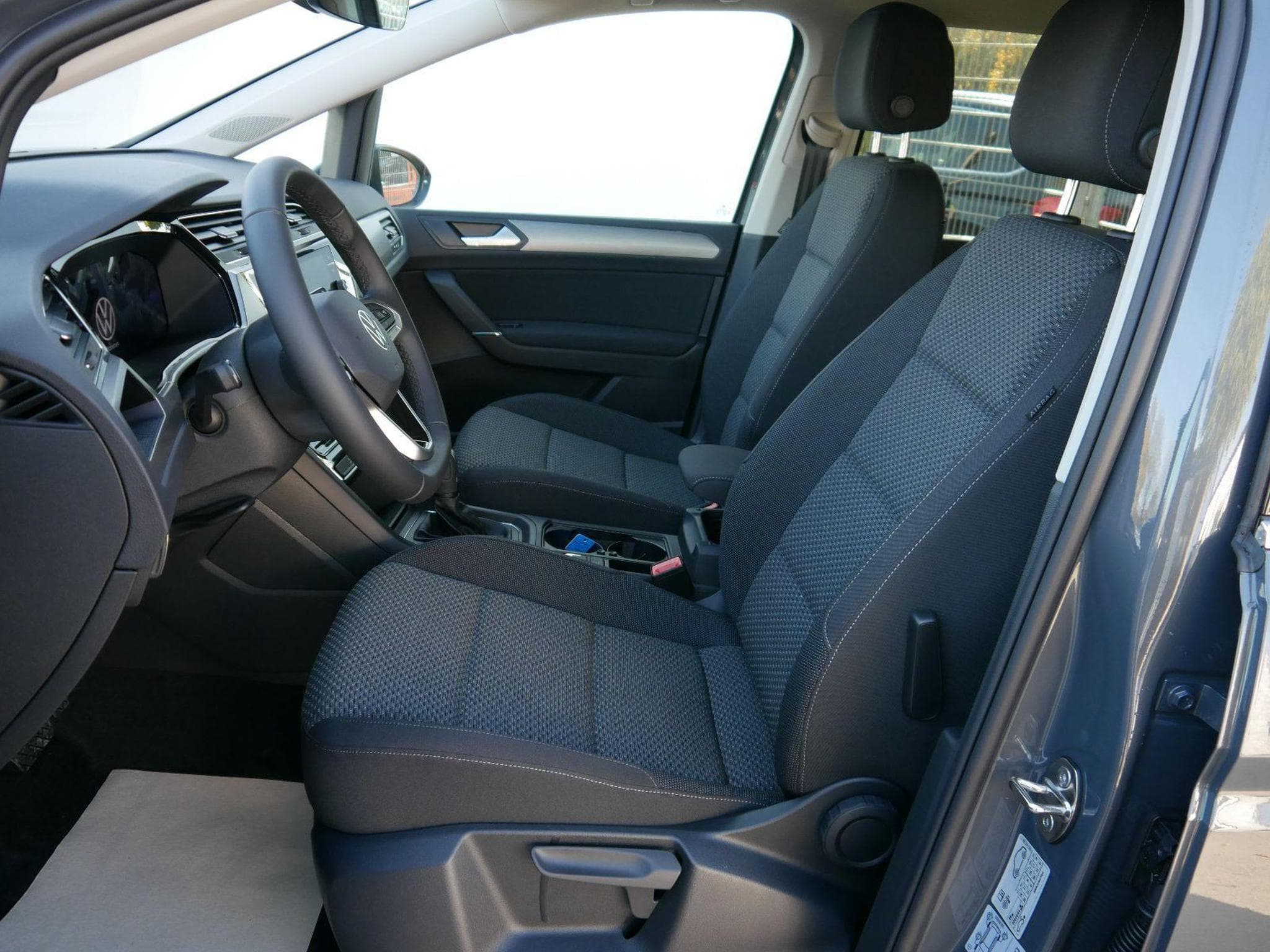 VW Touran Comfortline (2026) - Foto 10