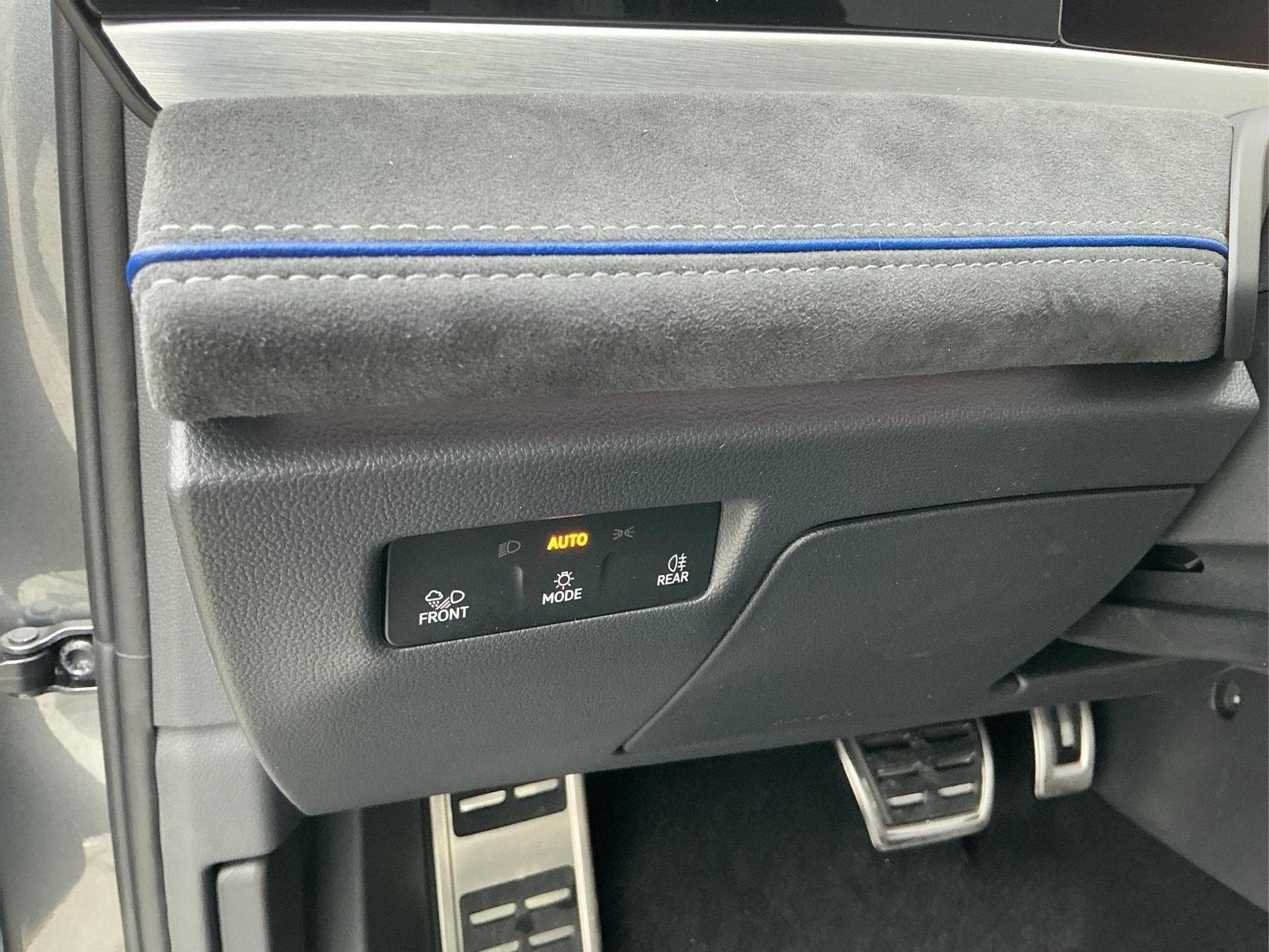 VW Passat Variant R-Line 4WD (2026) - Foto 14