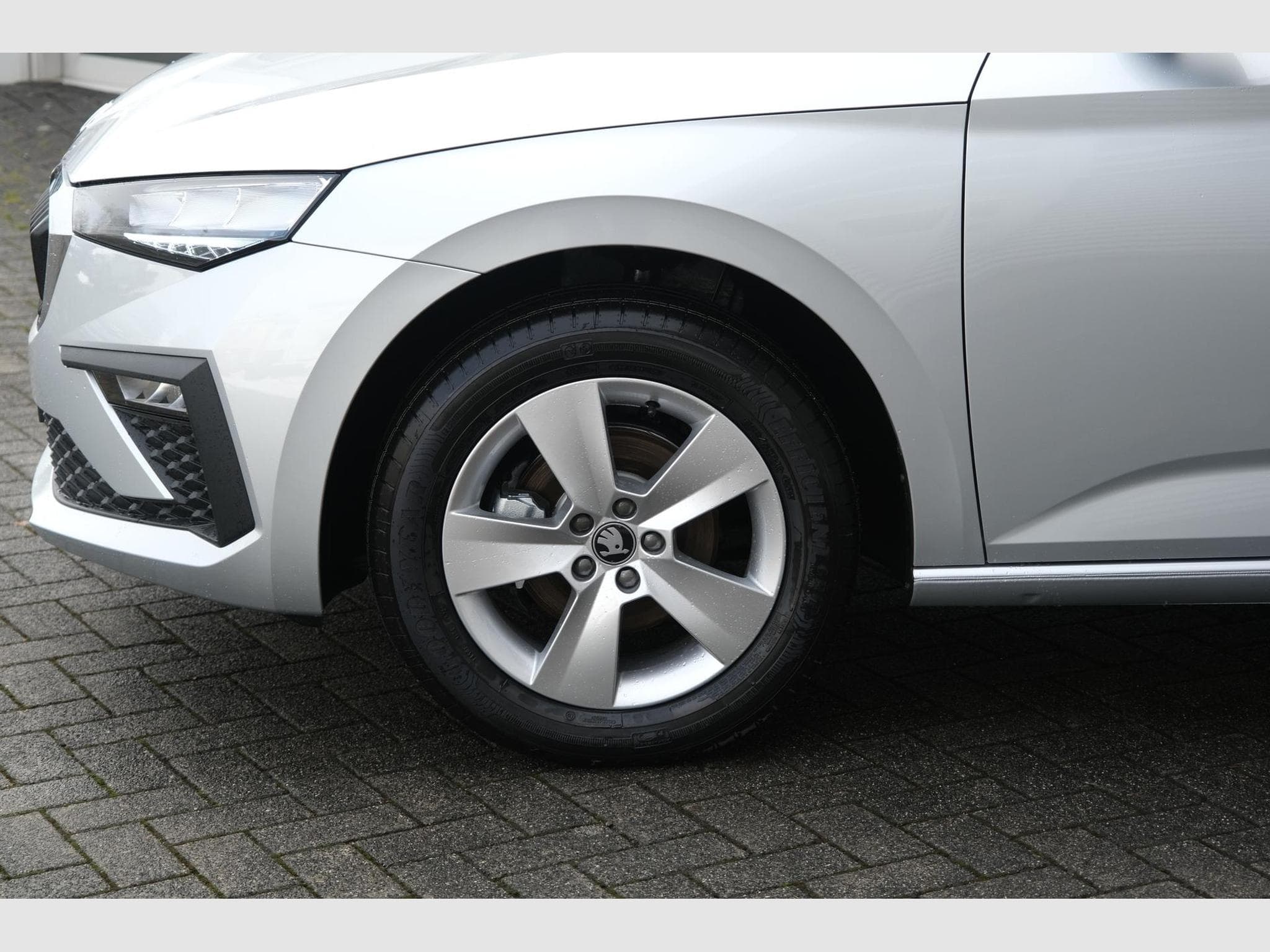 Skoda Scala 1.0 TSI Selection (2025) - Foto 18