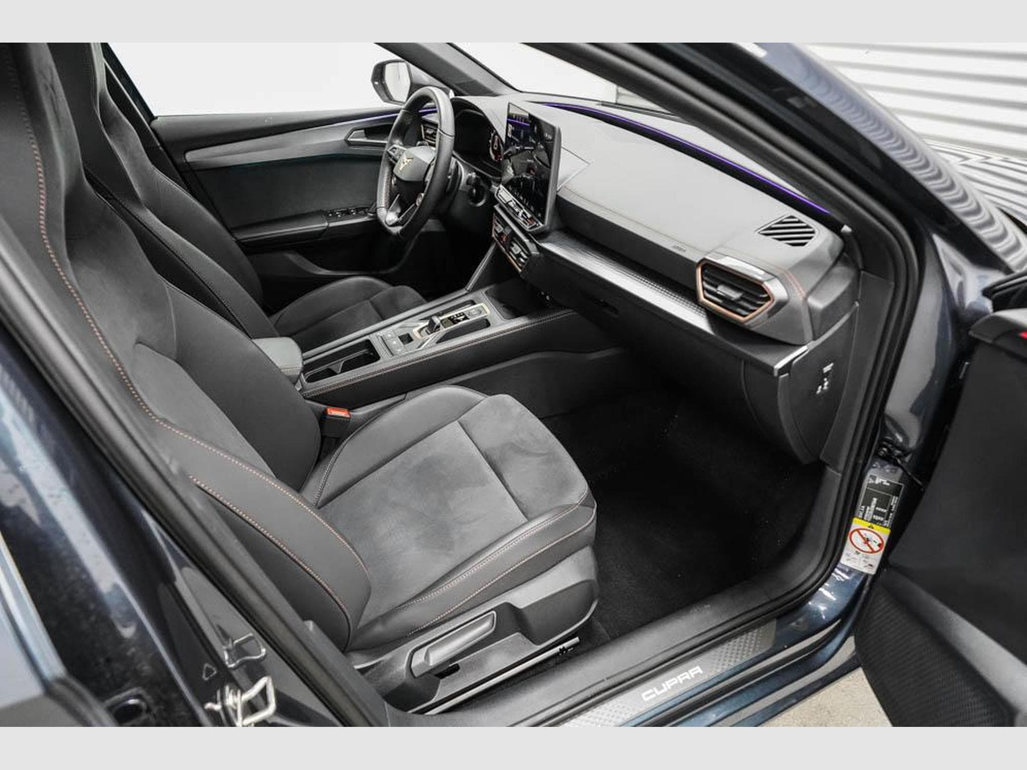 Cupra Leon ST 2,0 TSI (2025) - Foto 21