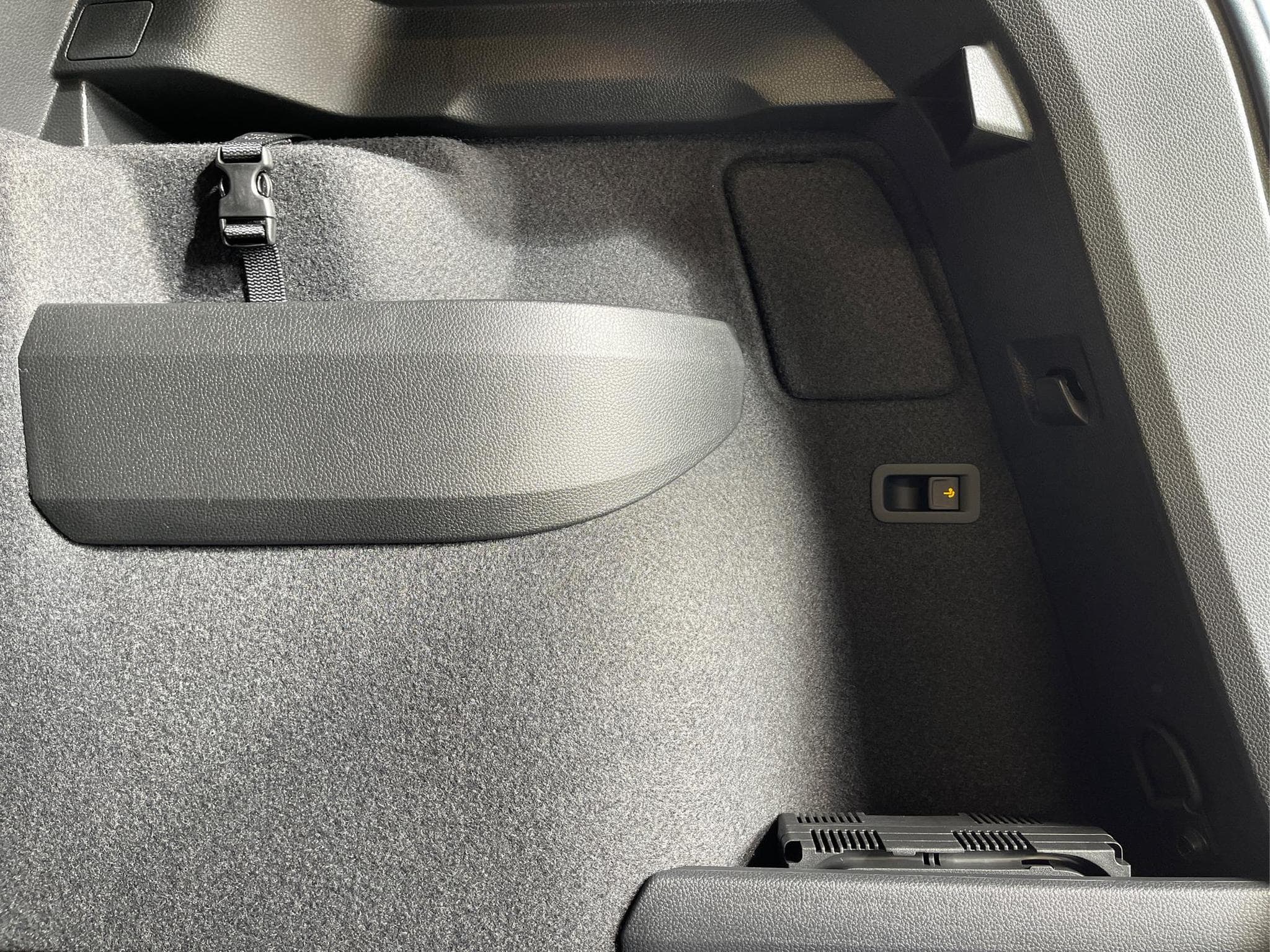 Skoda Karoq Selection (2026) - Foto 19