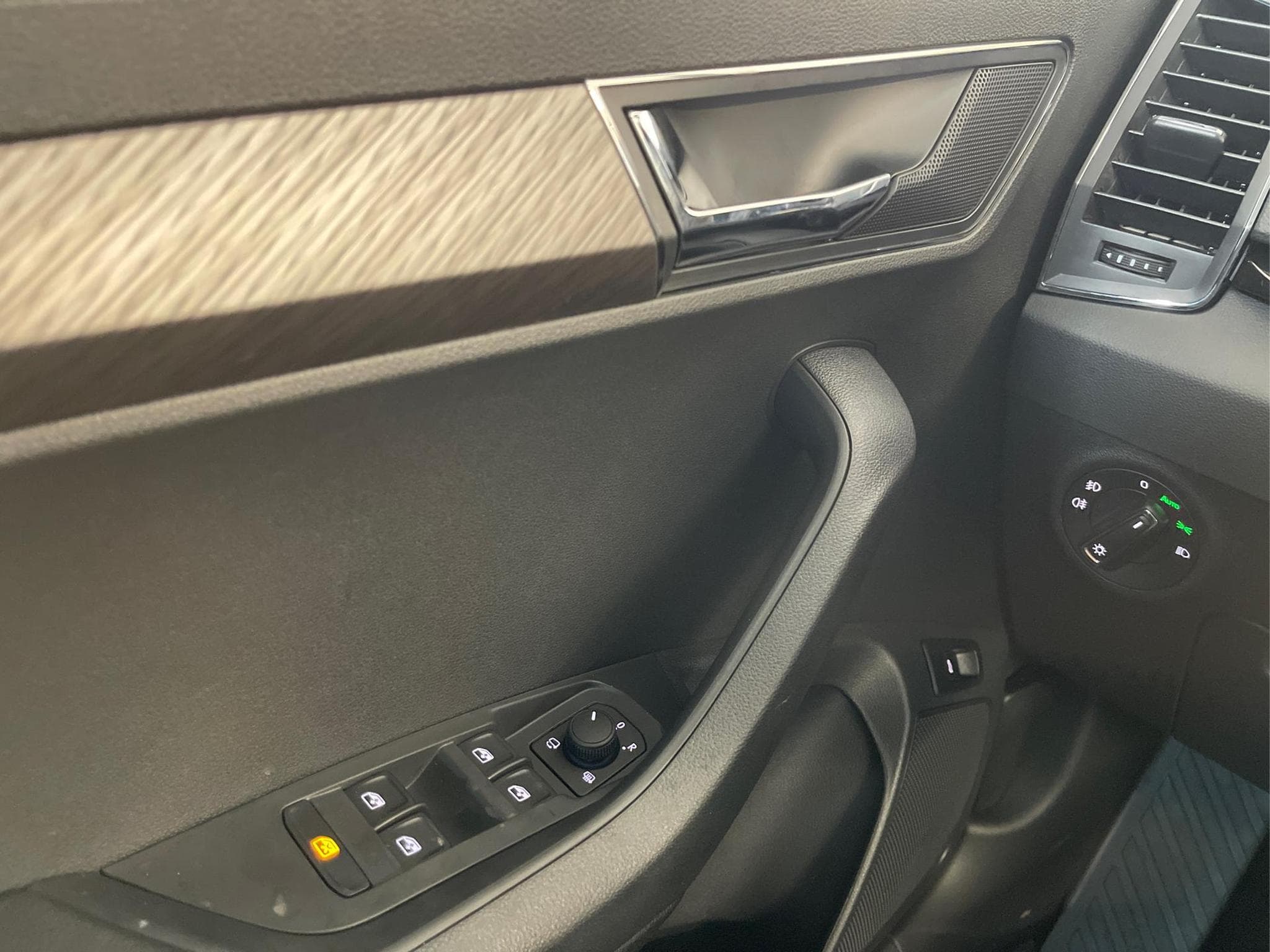 Skoda Karoq Selection (2026) - Foto 9