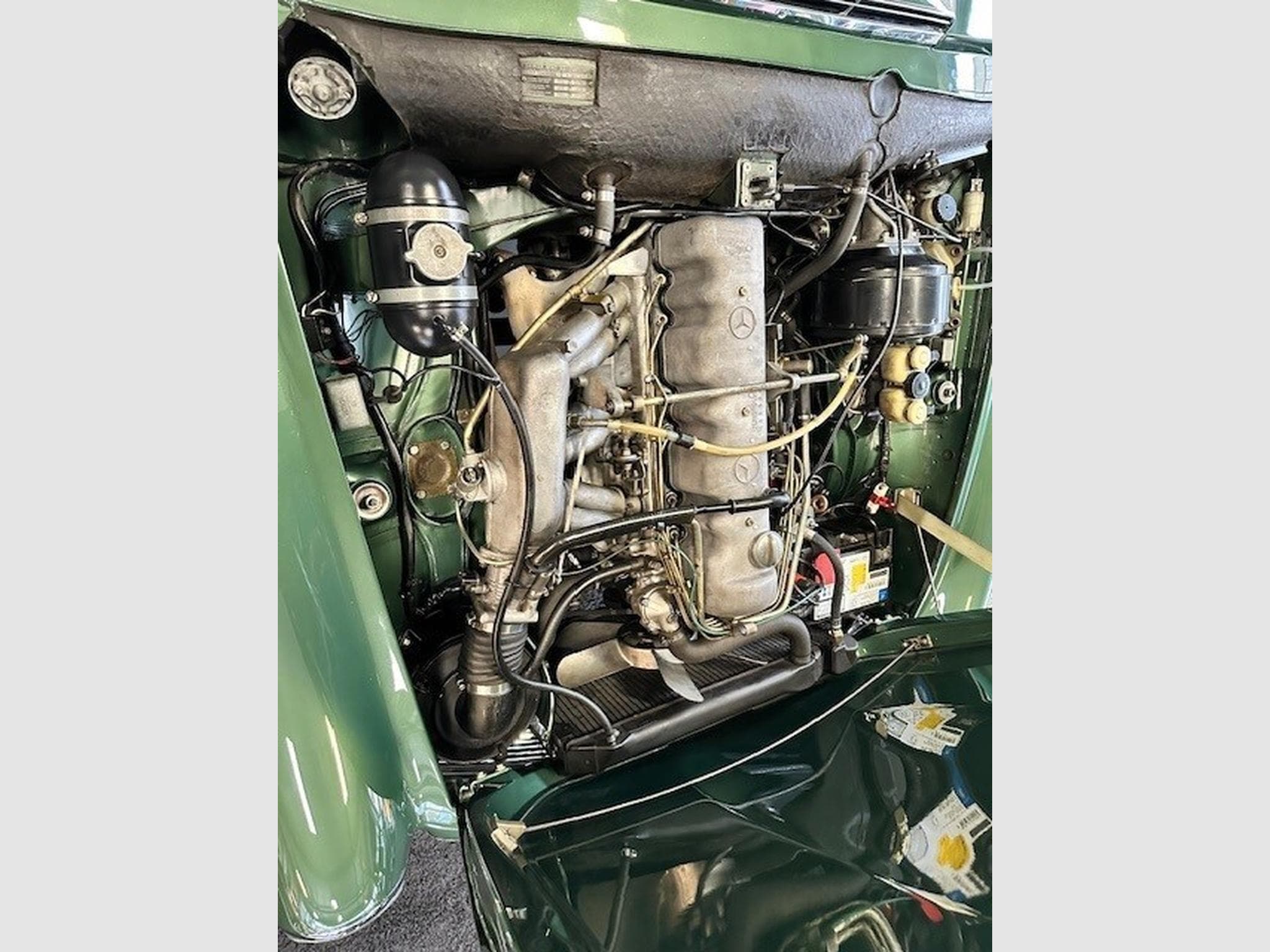 Mercedes SL 280 W113 Pagode (1970) - Photo 13