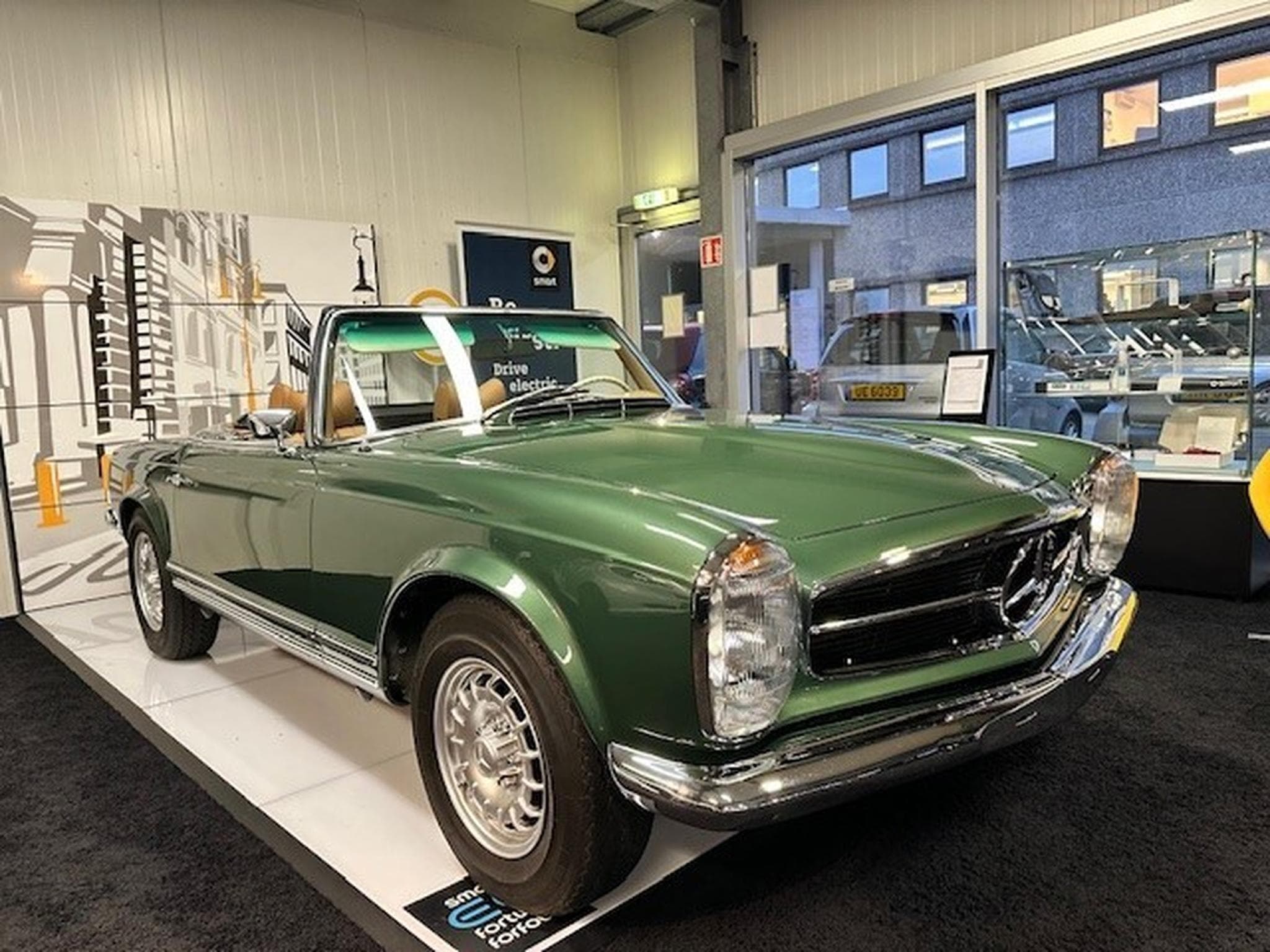 Mercedes SL 280 W113 Pagode (1970) - Photo 3