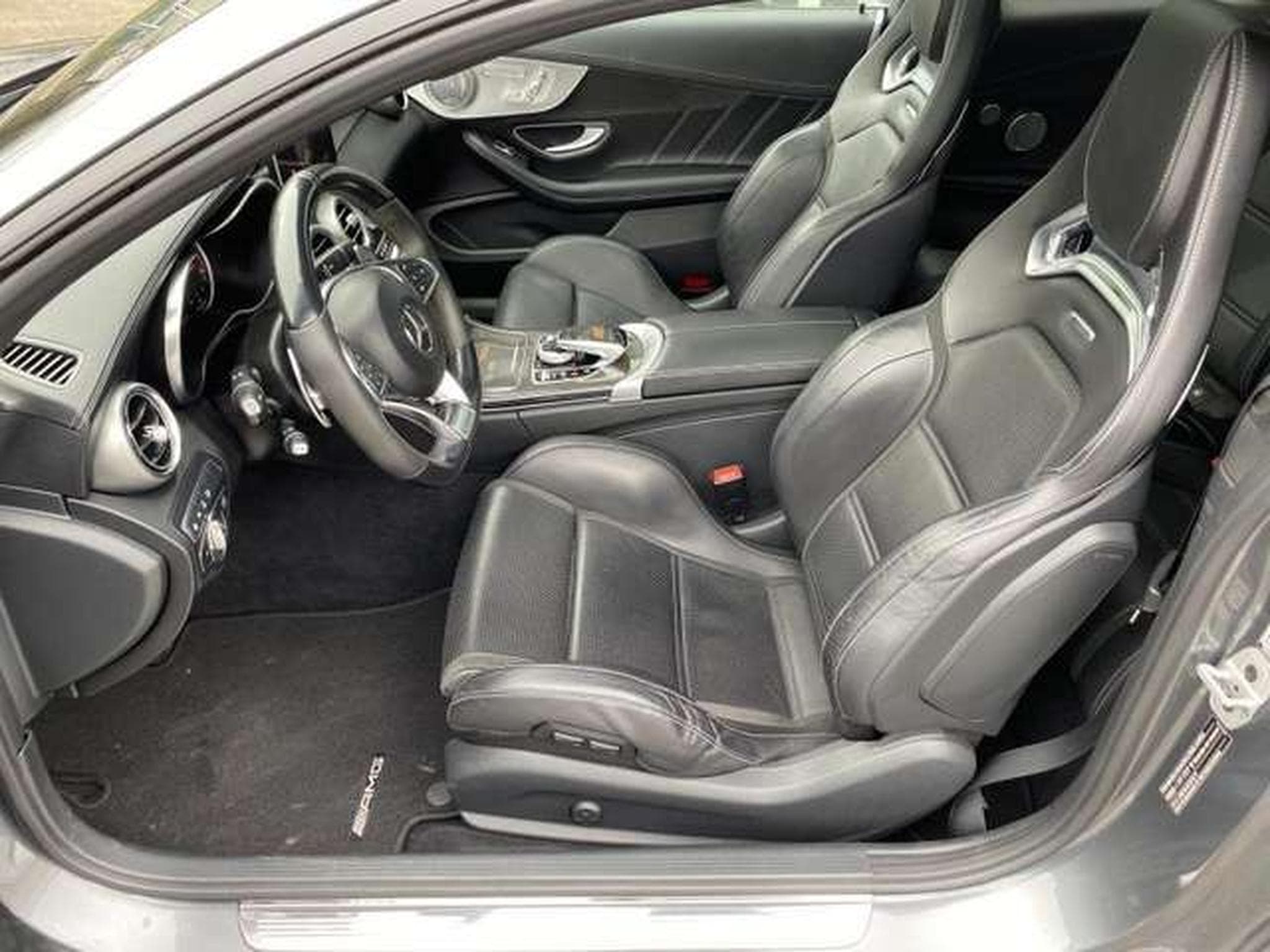 Mercedes C 63 AMG S (2017) - Photo 9