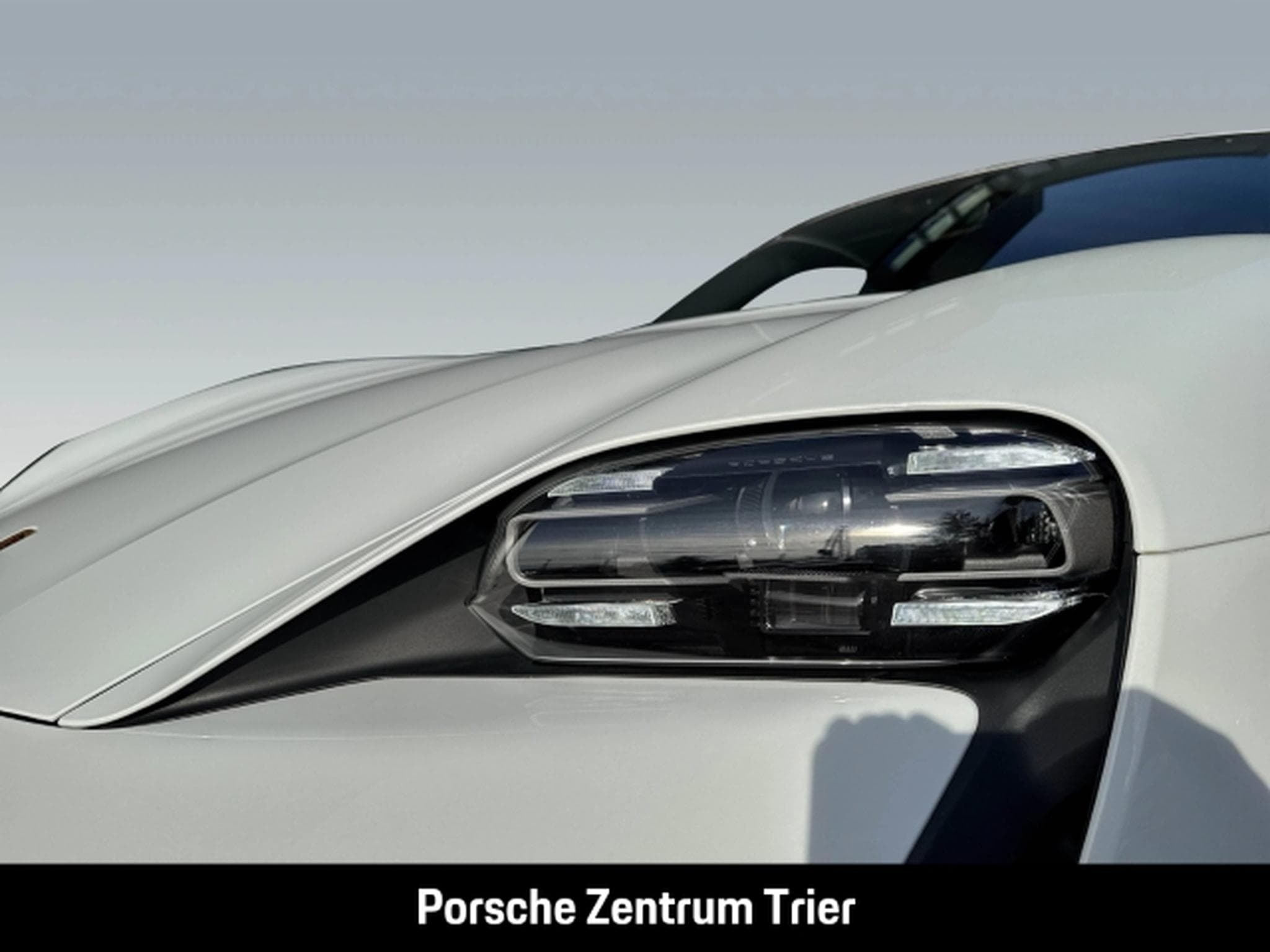 Porsche Taycan Surround-View Luftfederung (2022) - Foto 11