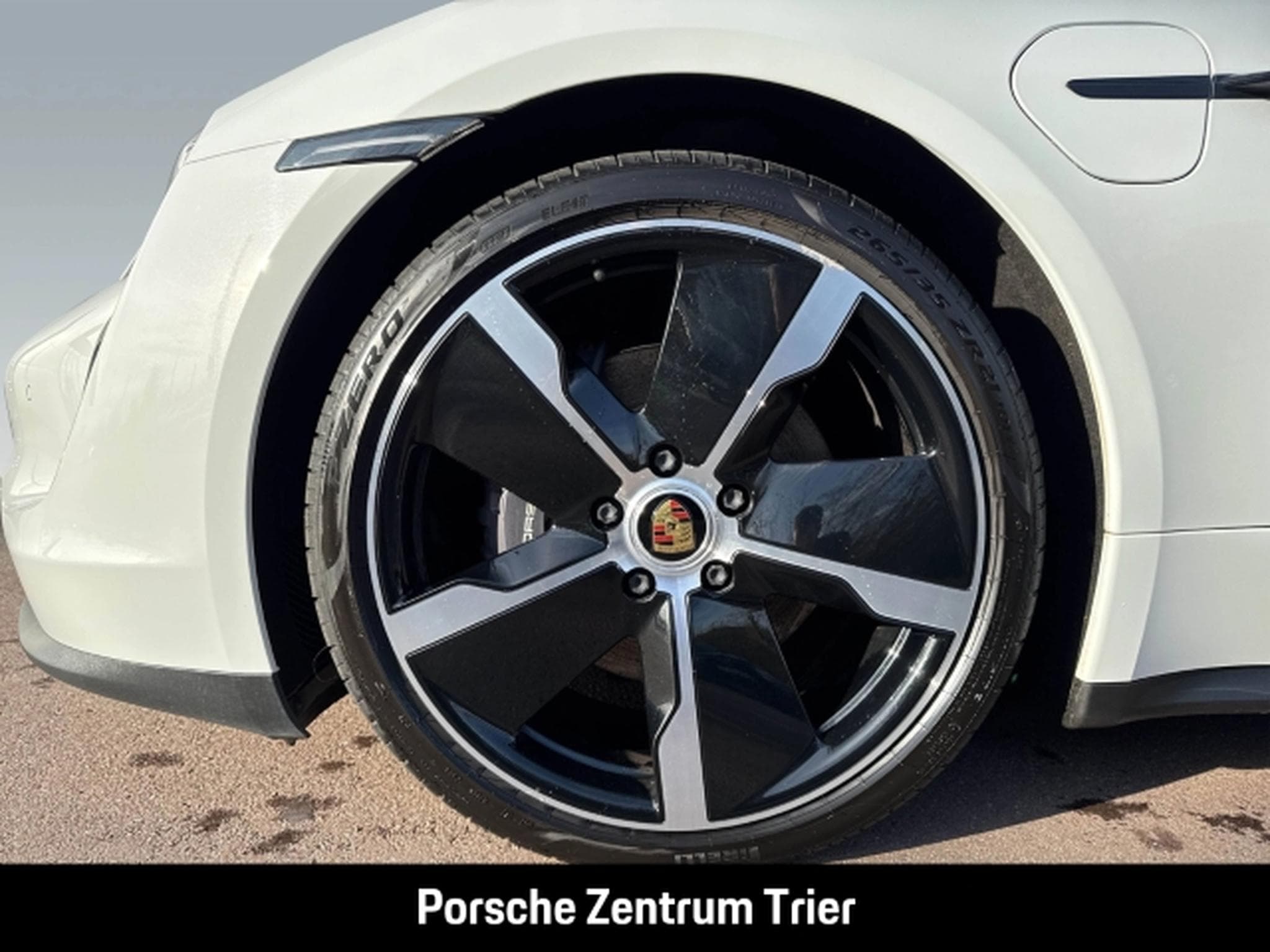 Porsche Taycan Surround-View Luftfederung (2022) - Foto 8