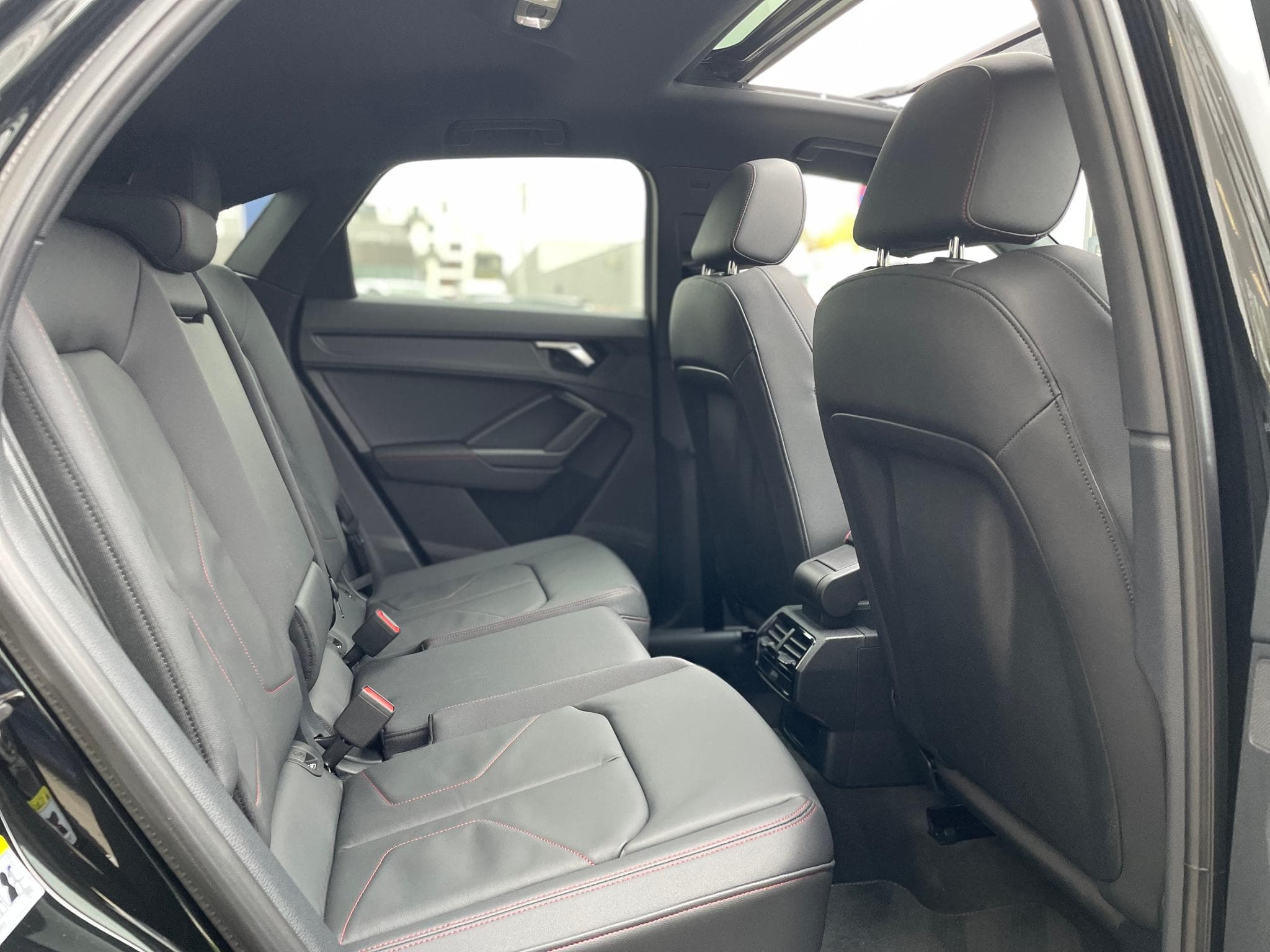 Audi Q3 Sportback 40 Tdi 200 S-Line Quattro S-Tronic Toit Ouvrant Ne (2023) - Foto 5