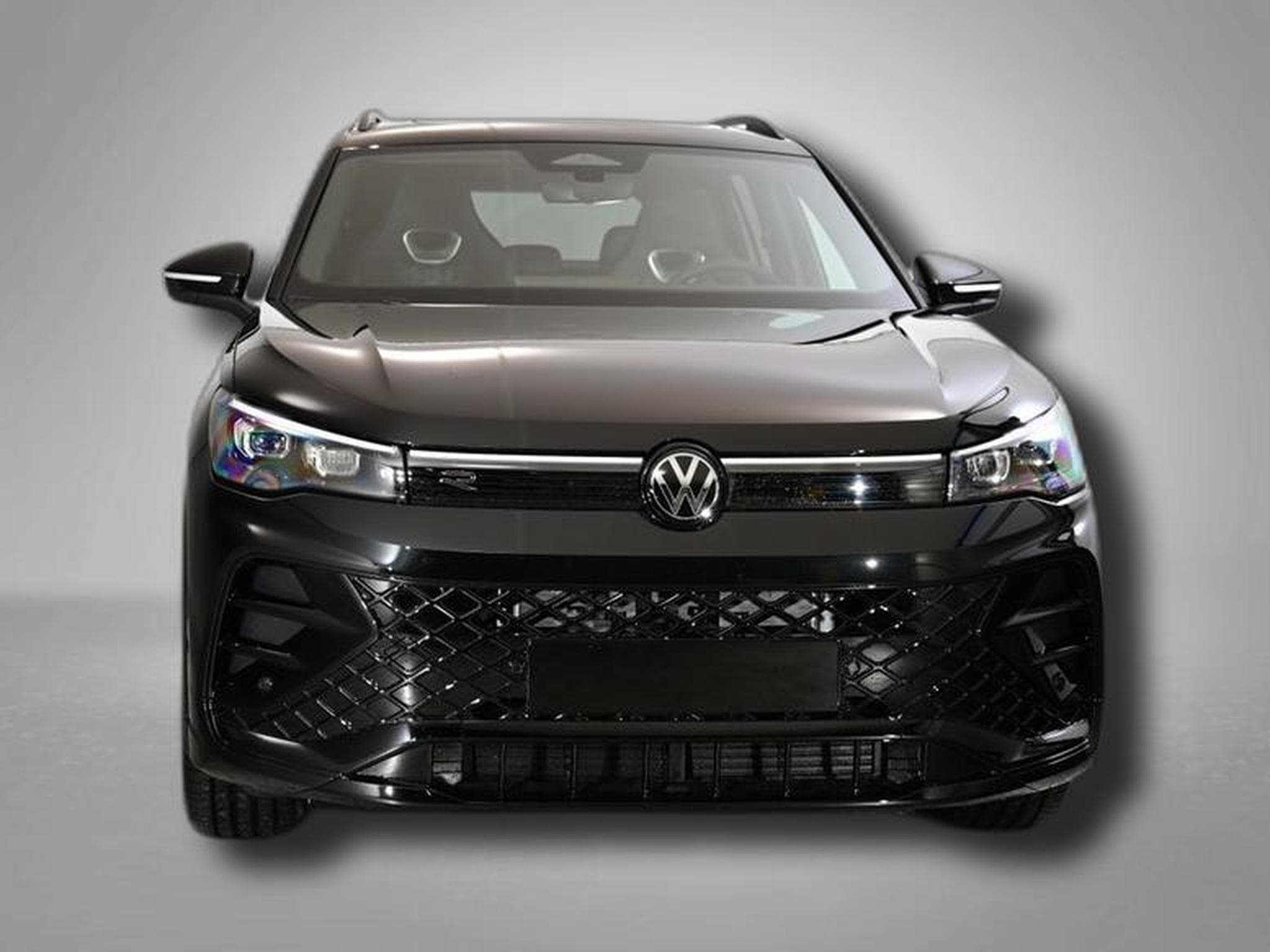 VW Tiguan R-Line 2.0 TSI OPF 4MOTION 7-Gang DSG (2025) - Photo 8