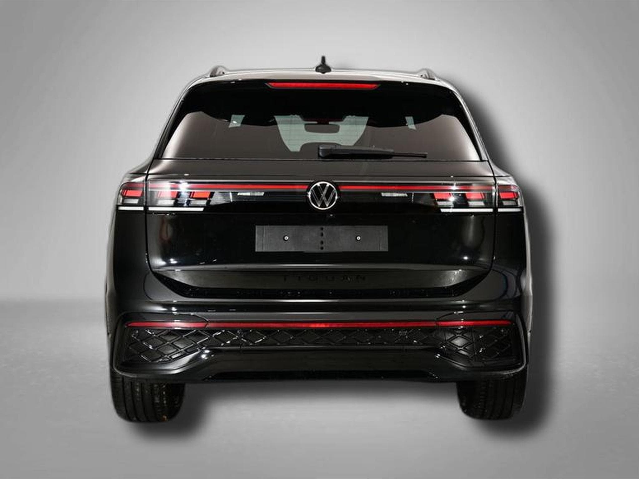 VW Tiguan R-Line 2.0 TSI OPF 4MOTION 7-Gang DSG (2025) - Photo 4