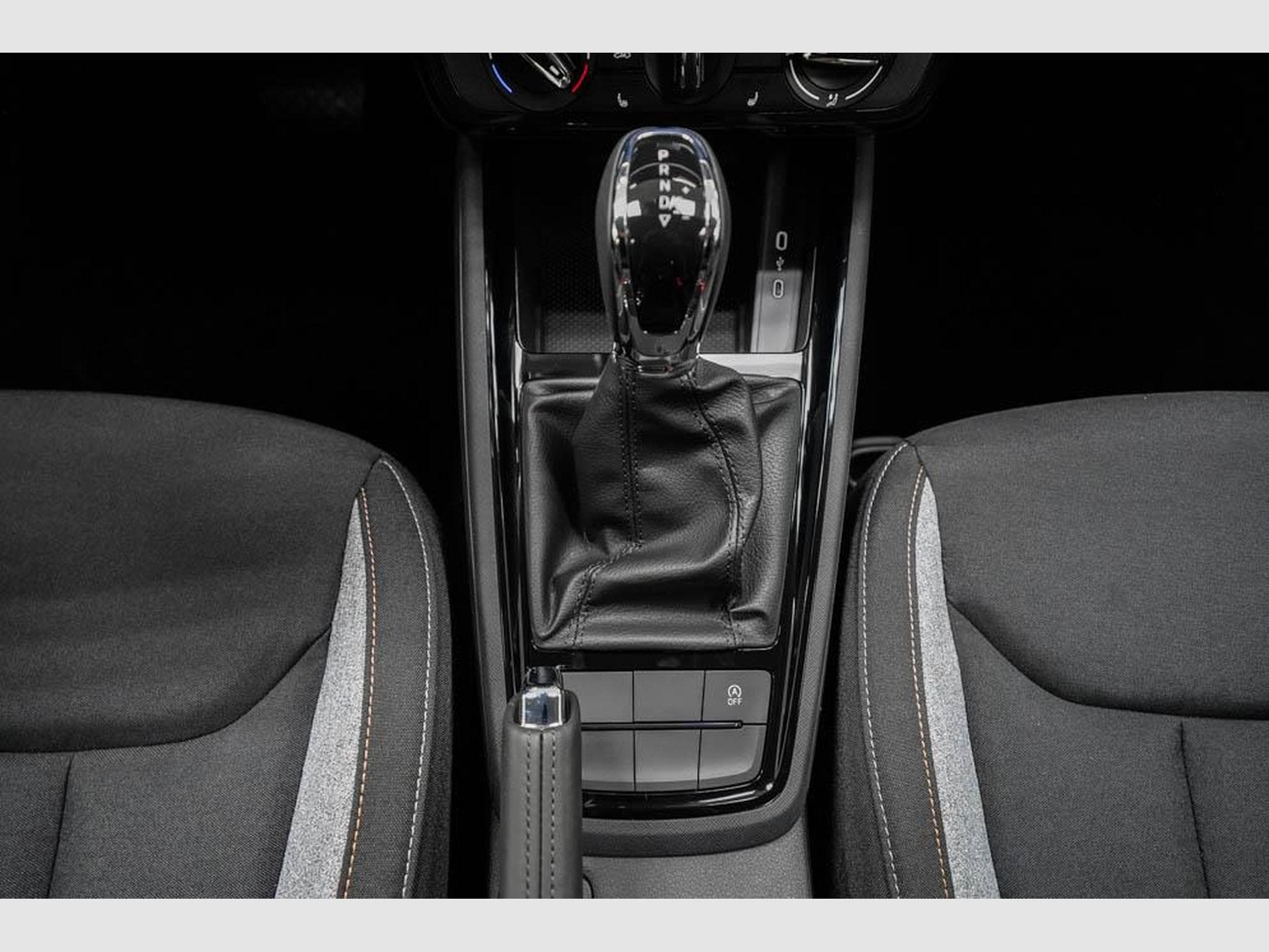 Skoda Scala 1,0 TSI DSG (2025) - Foto 11