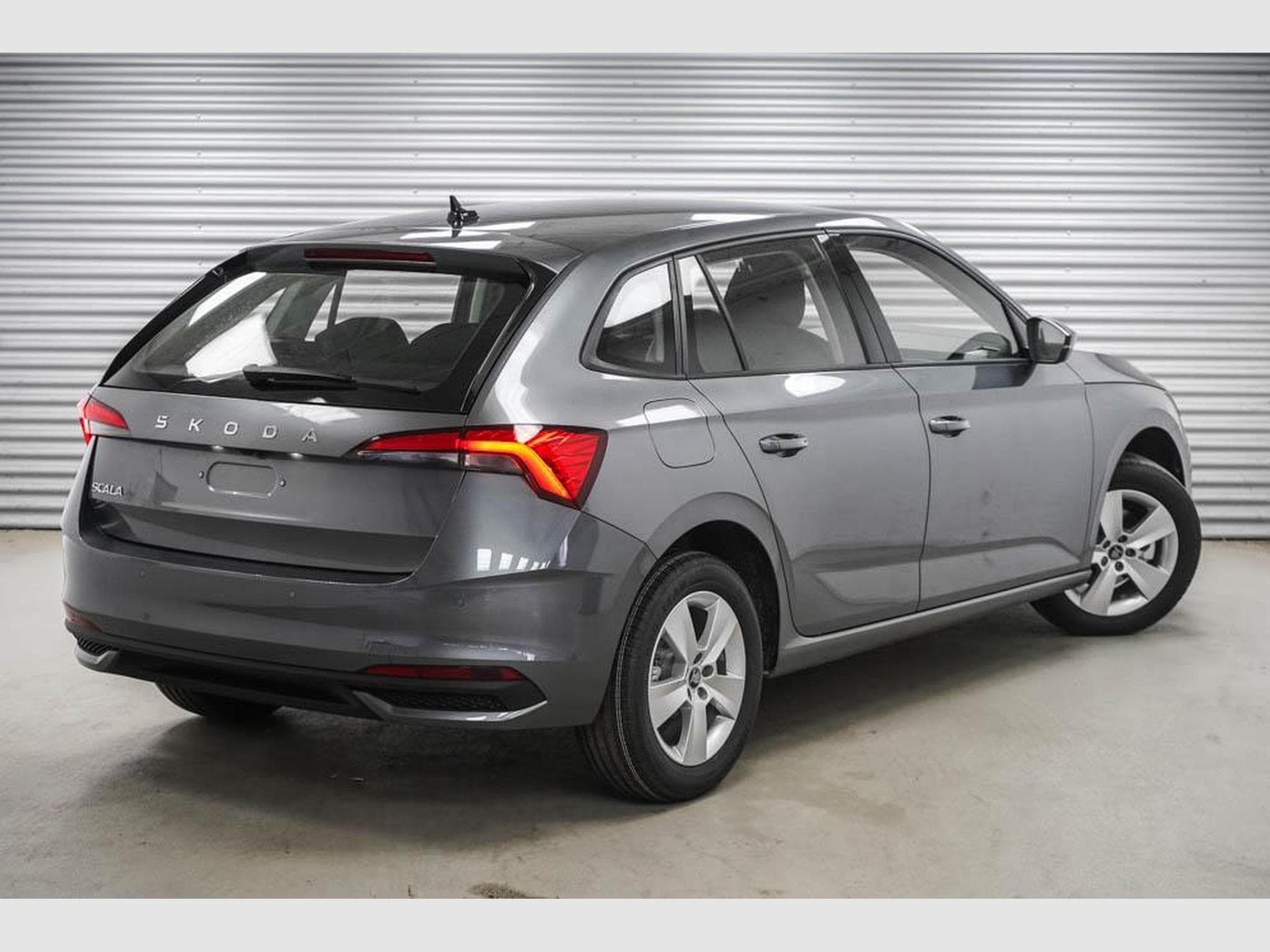 Skoda Scala 1,0 TSI DSG (2025) - Foto 2