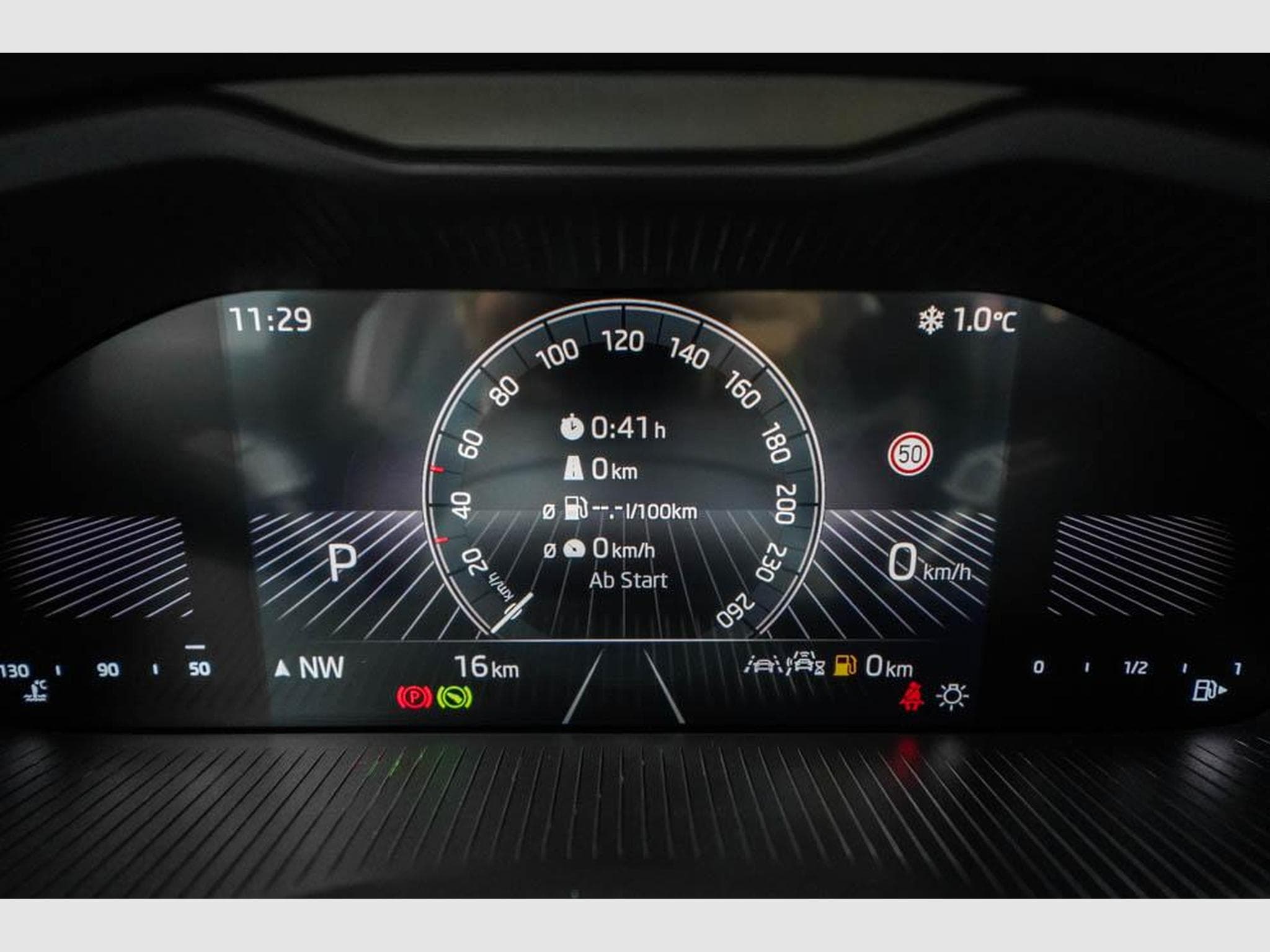 Skoda Scala 1,0 TSI DSG (2025) - Foto 9