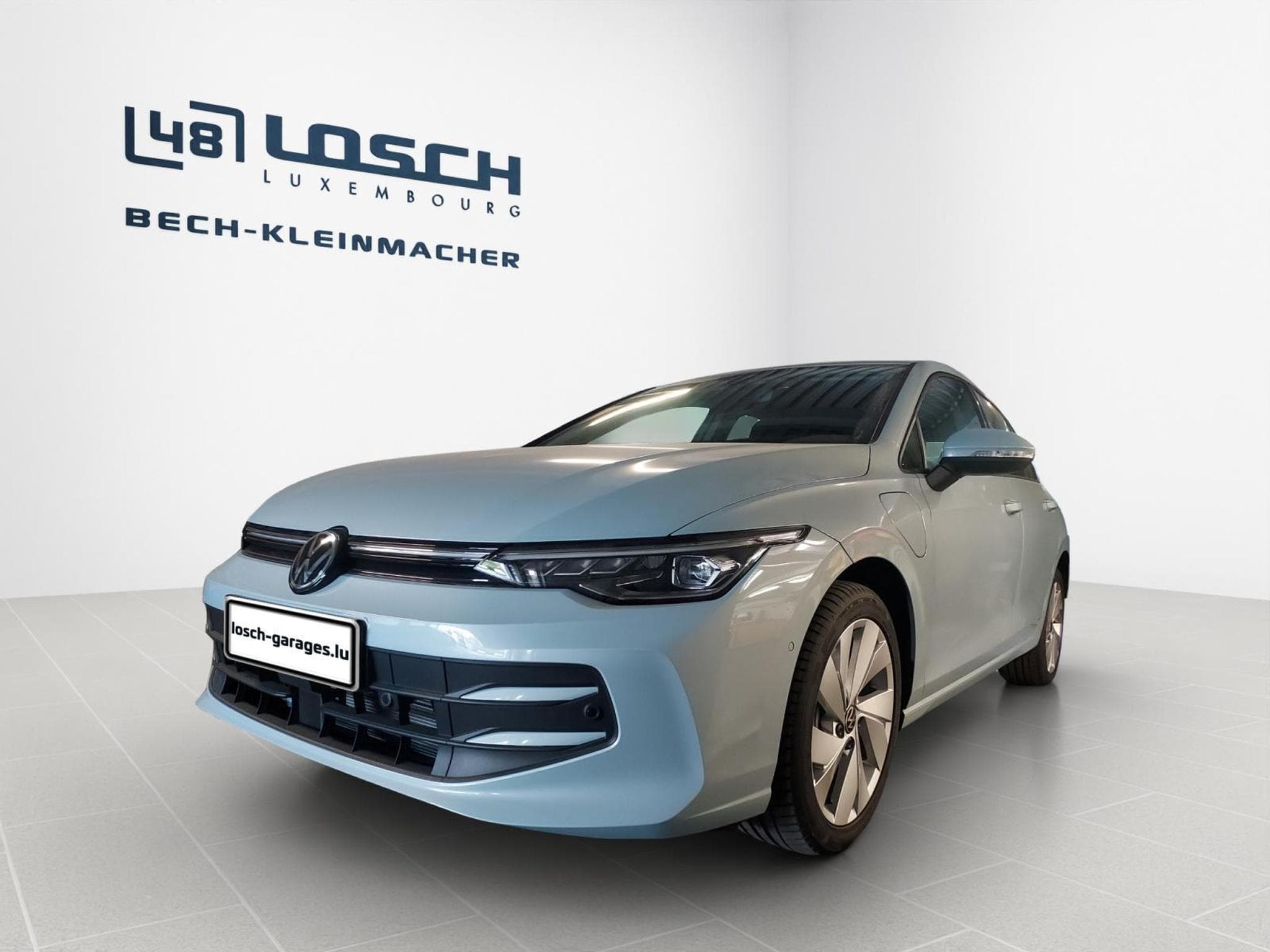 VW Golf Life (2025) - Photo 2