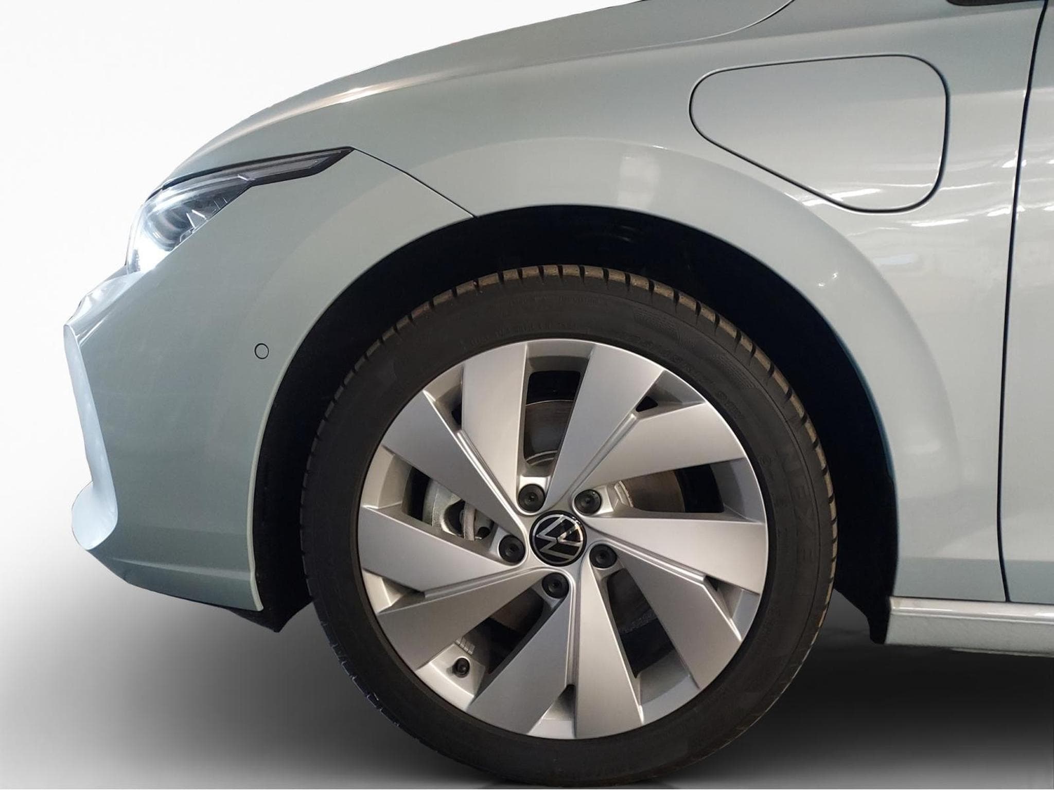 VW Golf Life (2025) - Photo 9