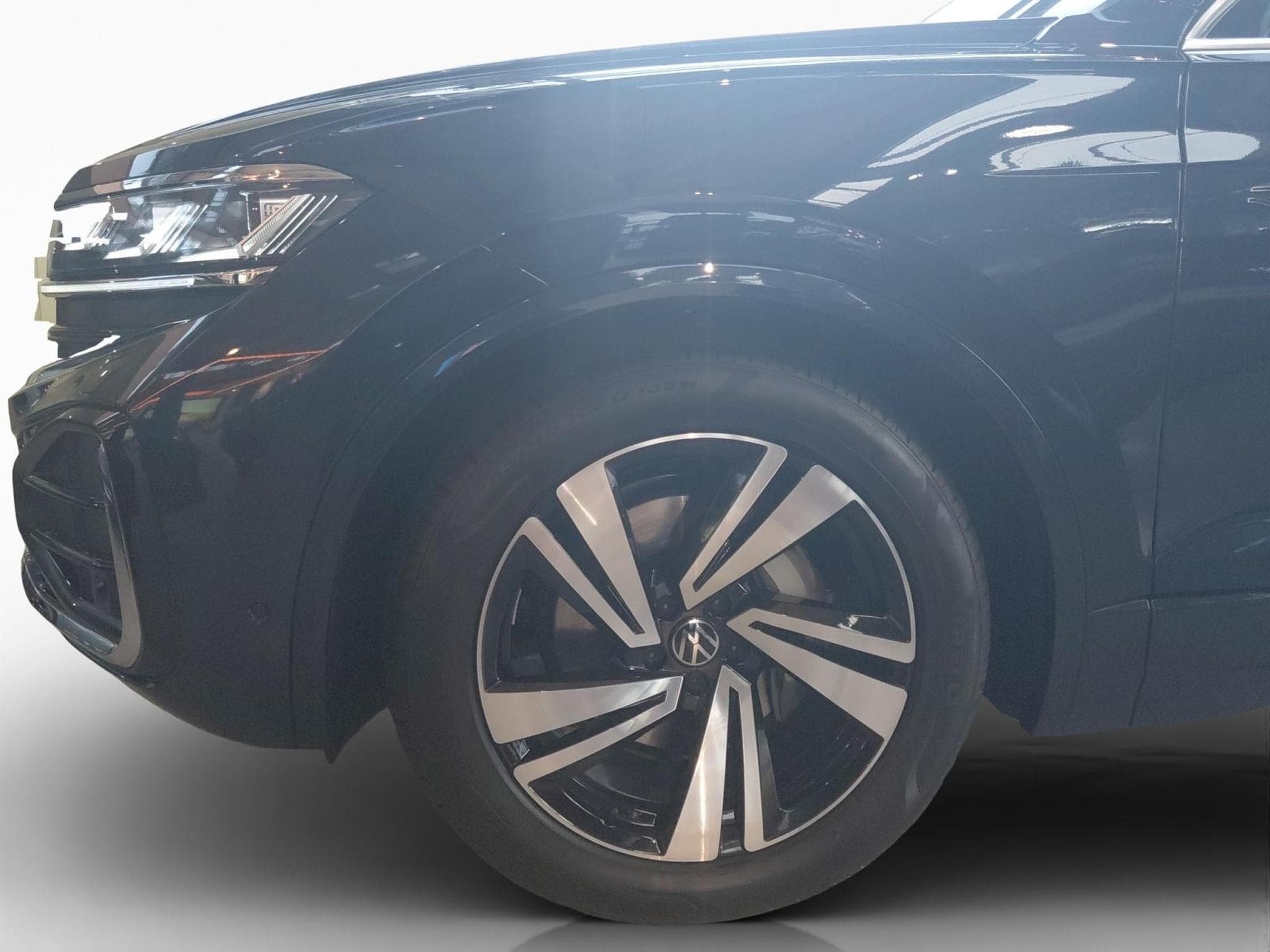 VW Touareg R-Line (1970) - Photo 7