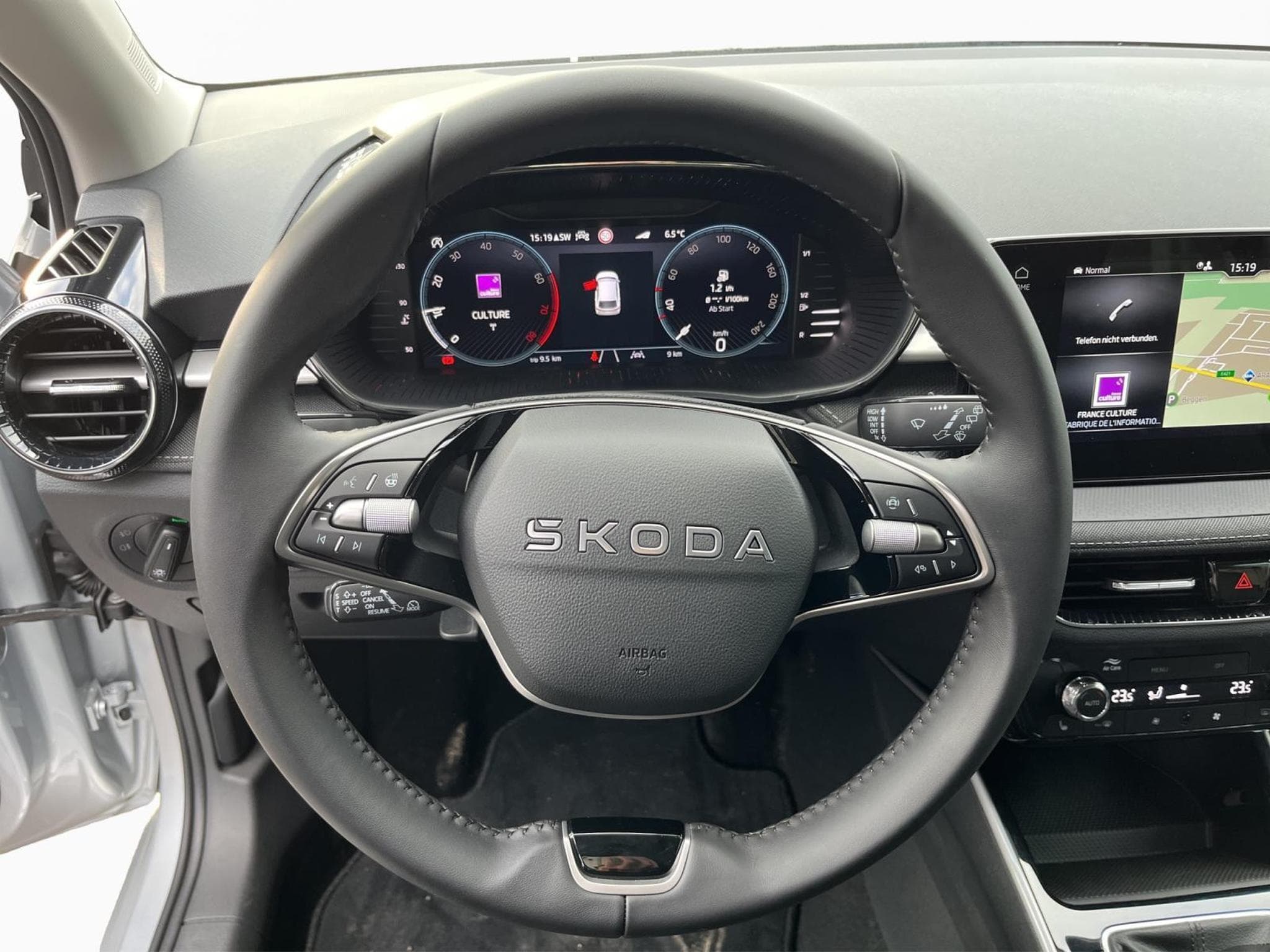 Skoda Fabia Selection (2025) - Photo 8