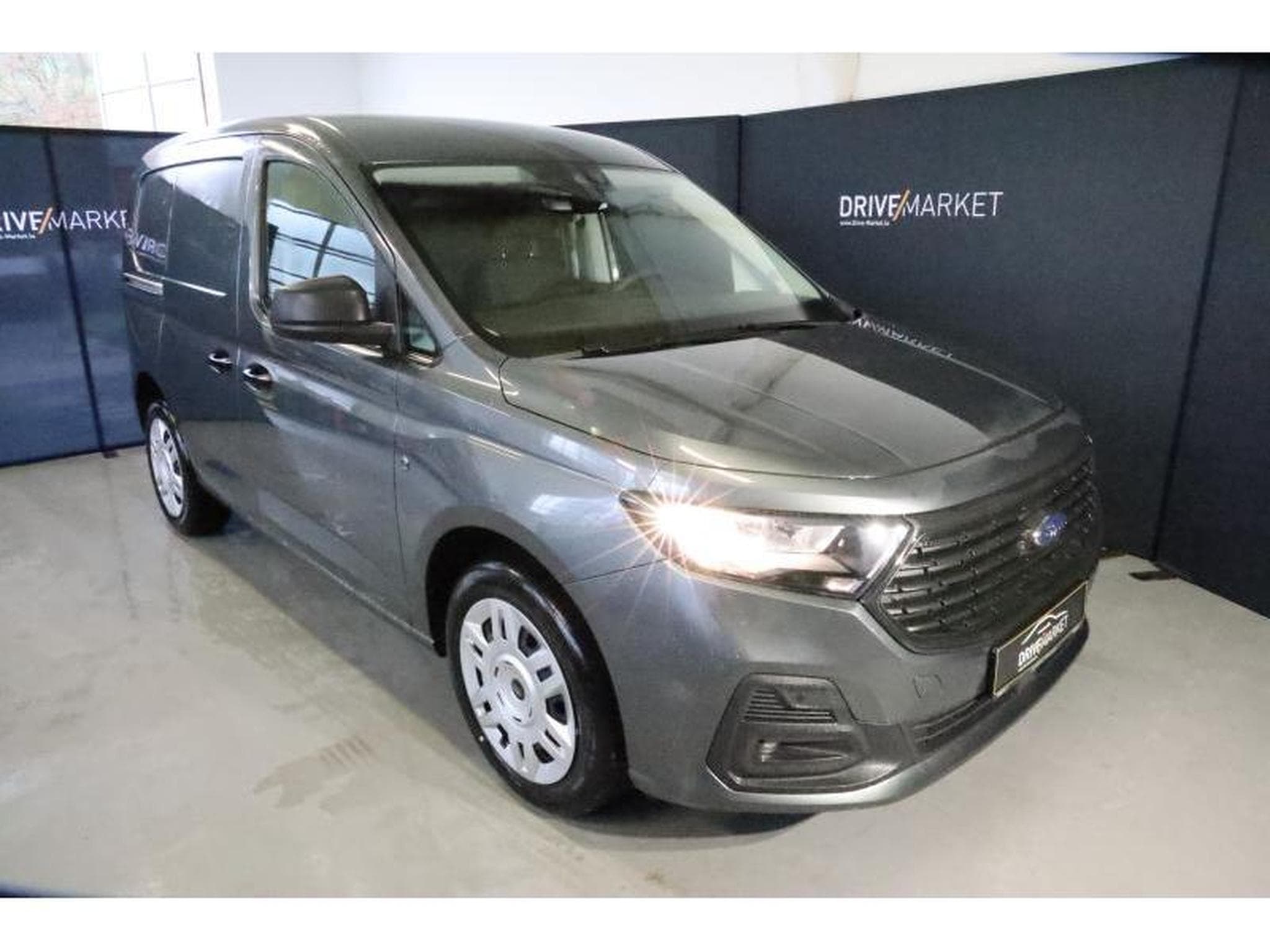 Ford Transit (2025) - Photo 10