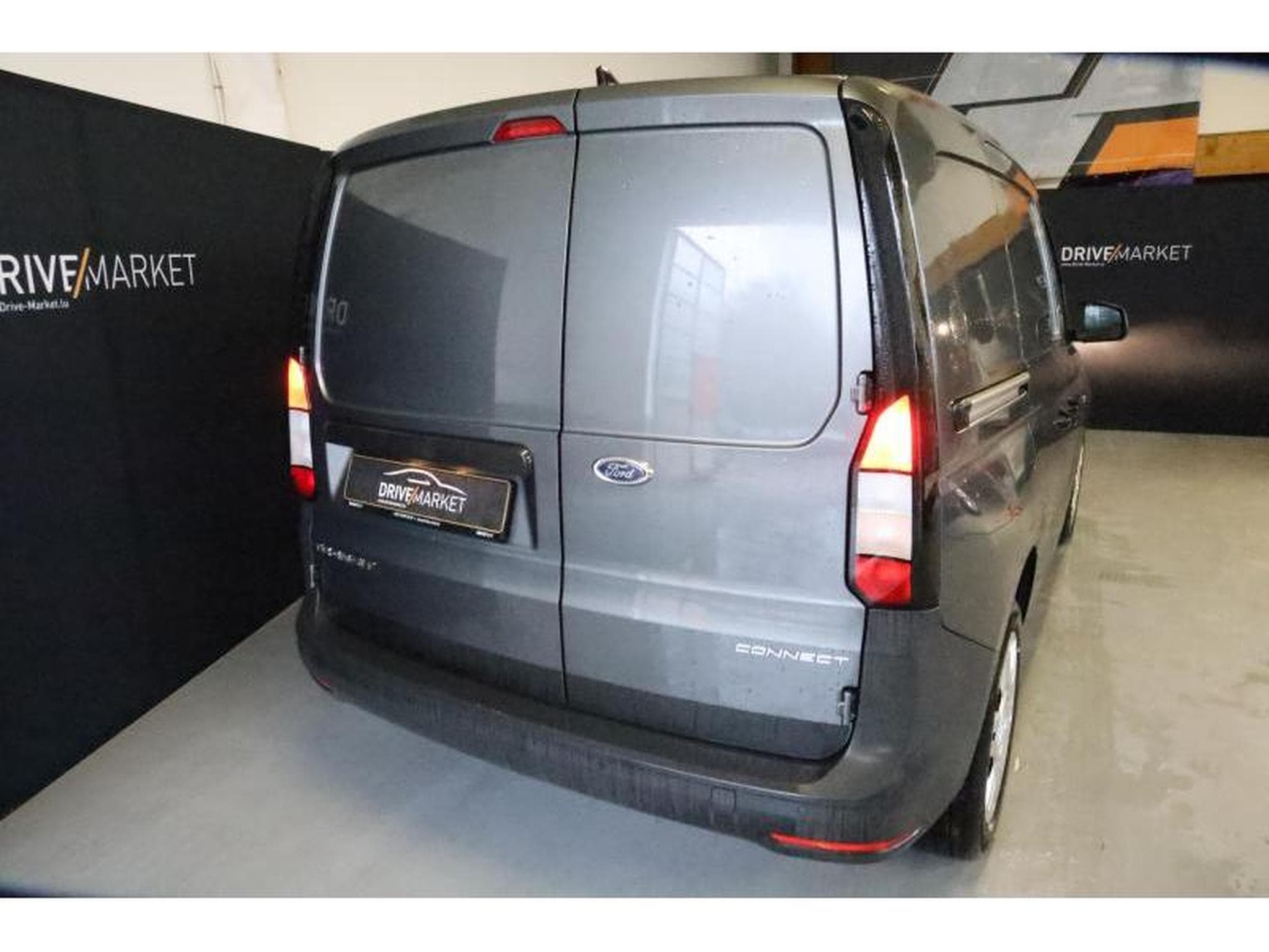 Ford Transit (2025) - Photo 13