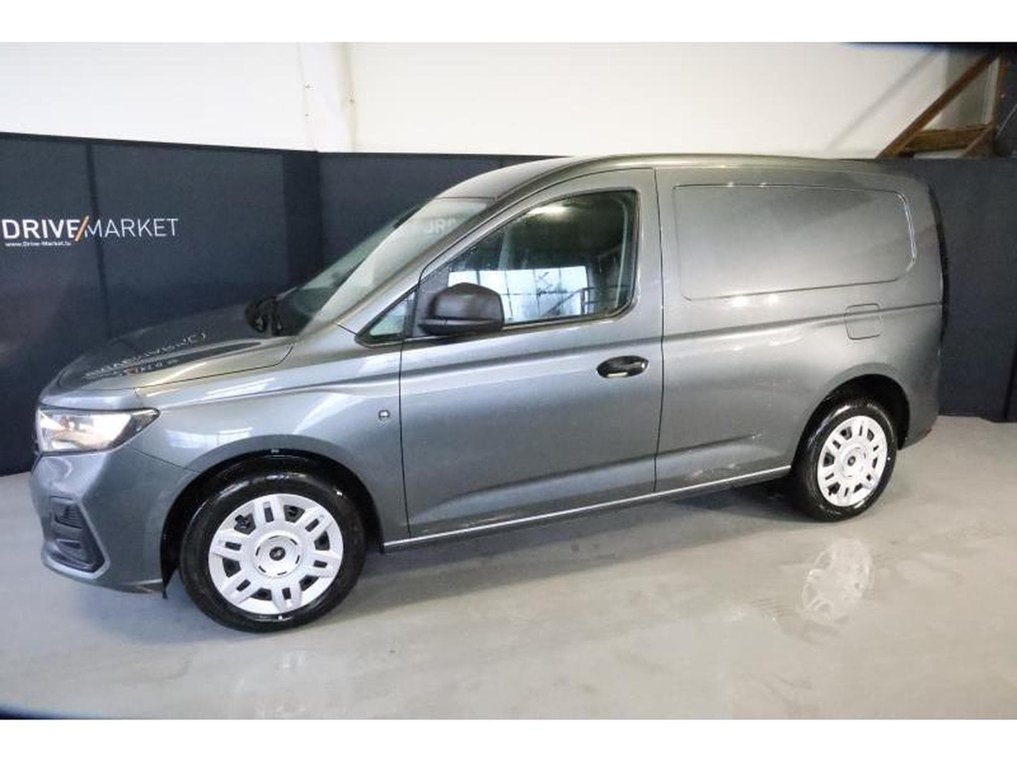 Ford Transit (2025) - Photo 15