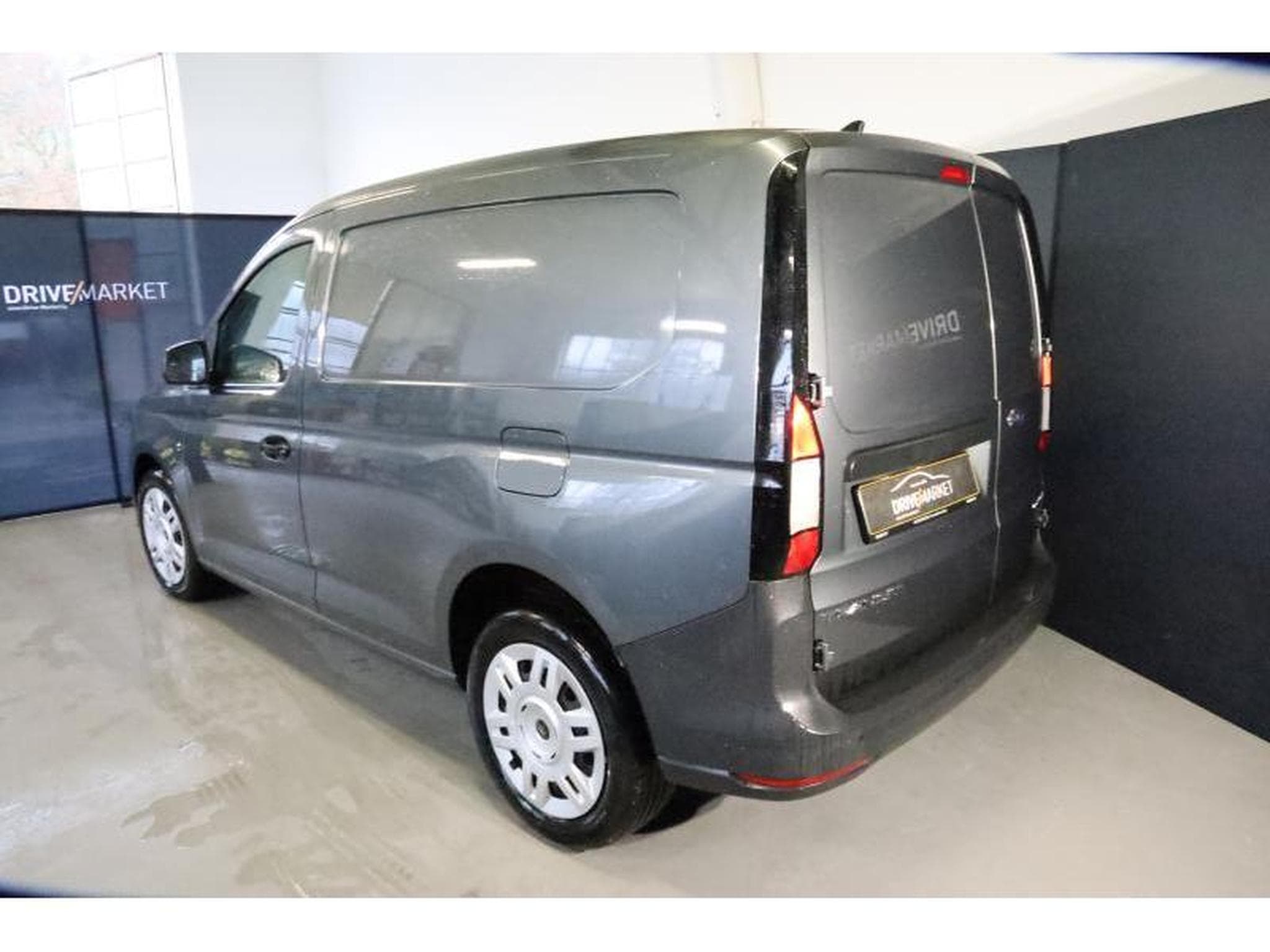 Ford Transit (2025) - Photo 3