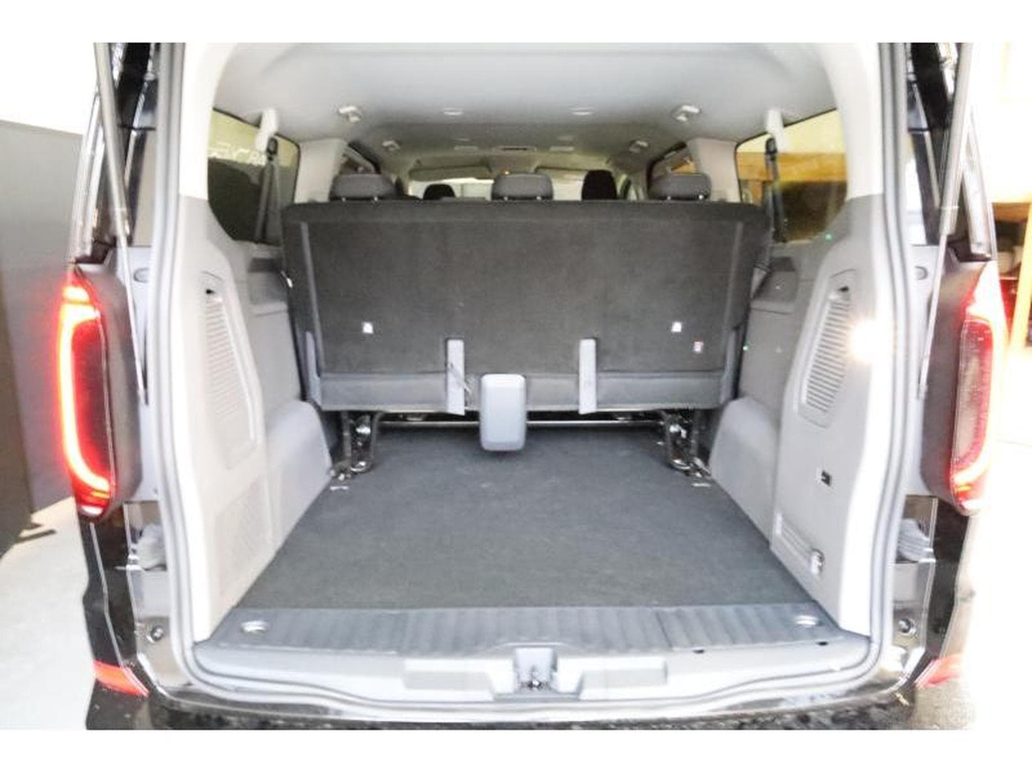 VW T7 STYLE LONG A8 (2025) - Foto 7