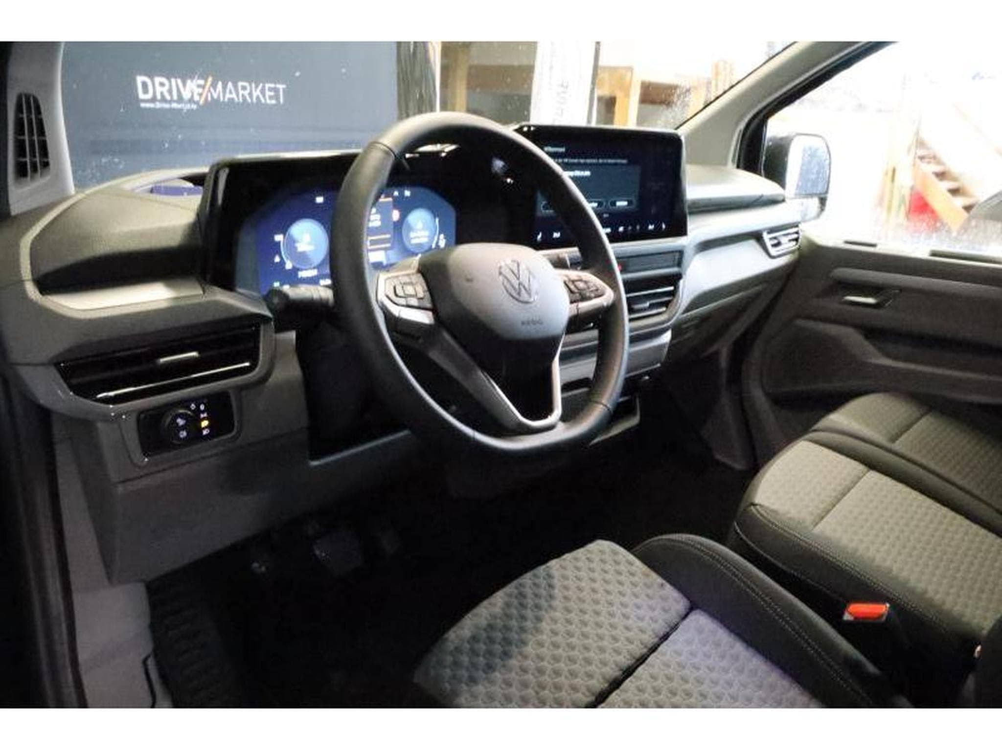 VW T7 STYLE LONG A8 (2025) - Foto 8