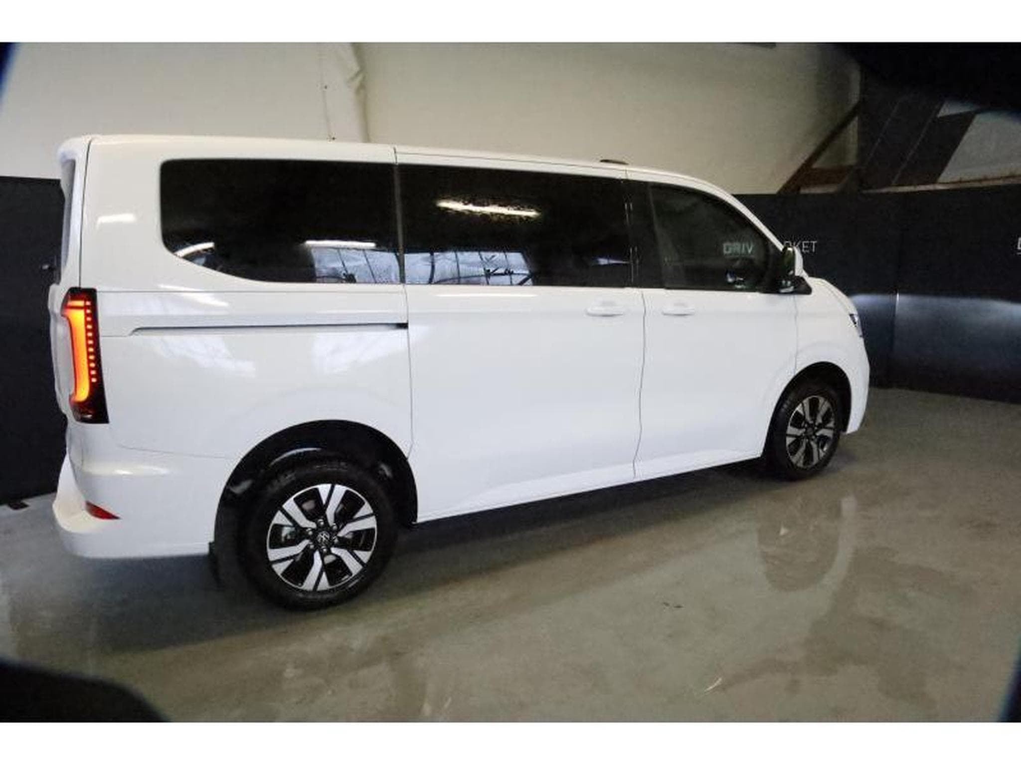 VW T7 STYLE COURT A8 (2025) - Photo 25