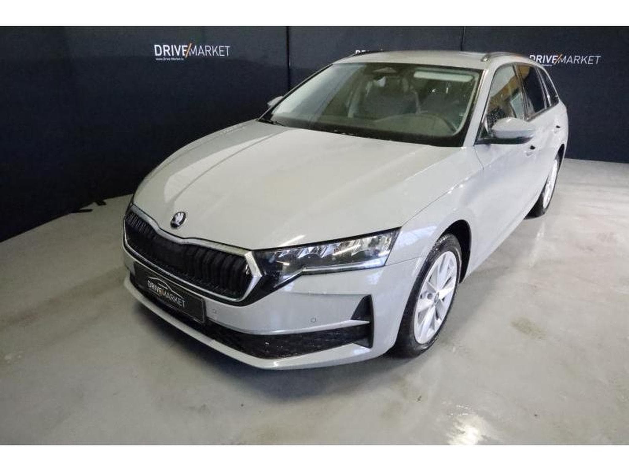 Skoda Octavia Selection (2025) - Photo 15