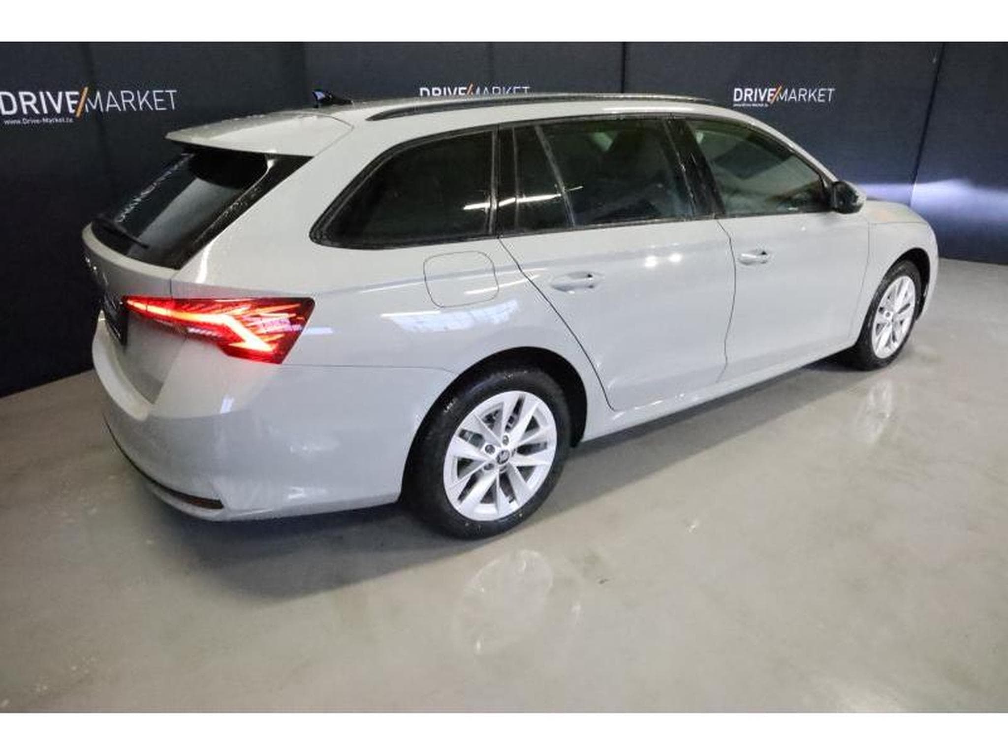 Skoda Octavia Selection (2025) - Photo 16