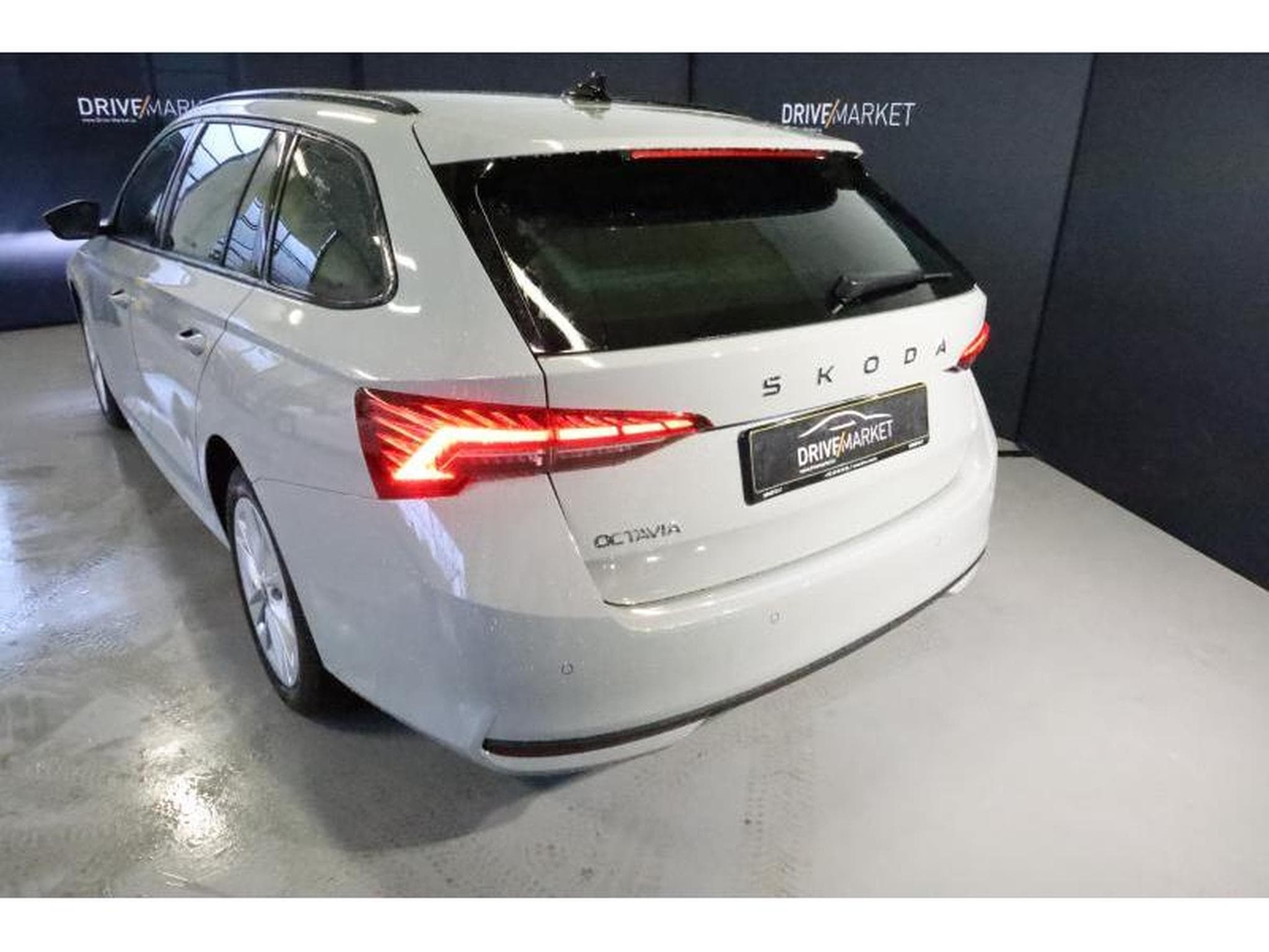 Skoda Octavia Selection (2025) - Photo 17