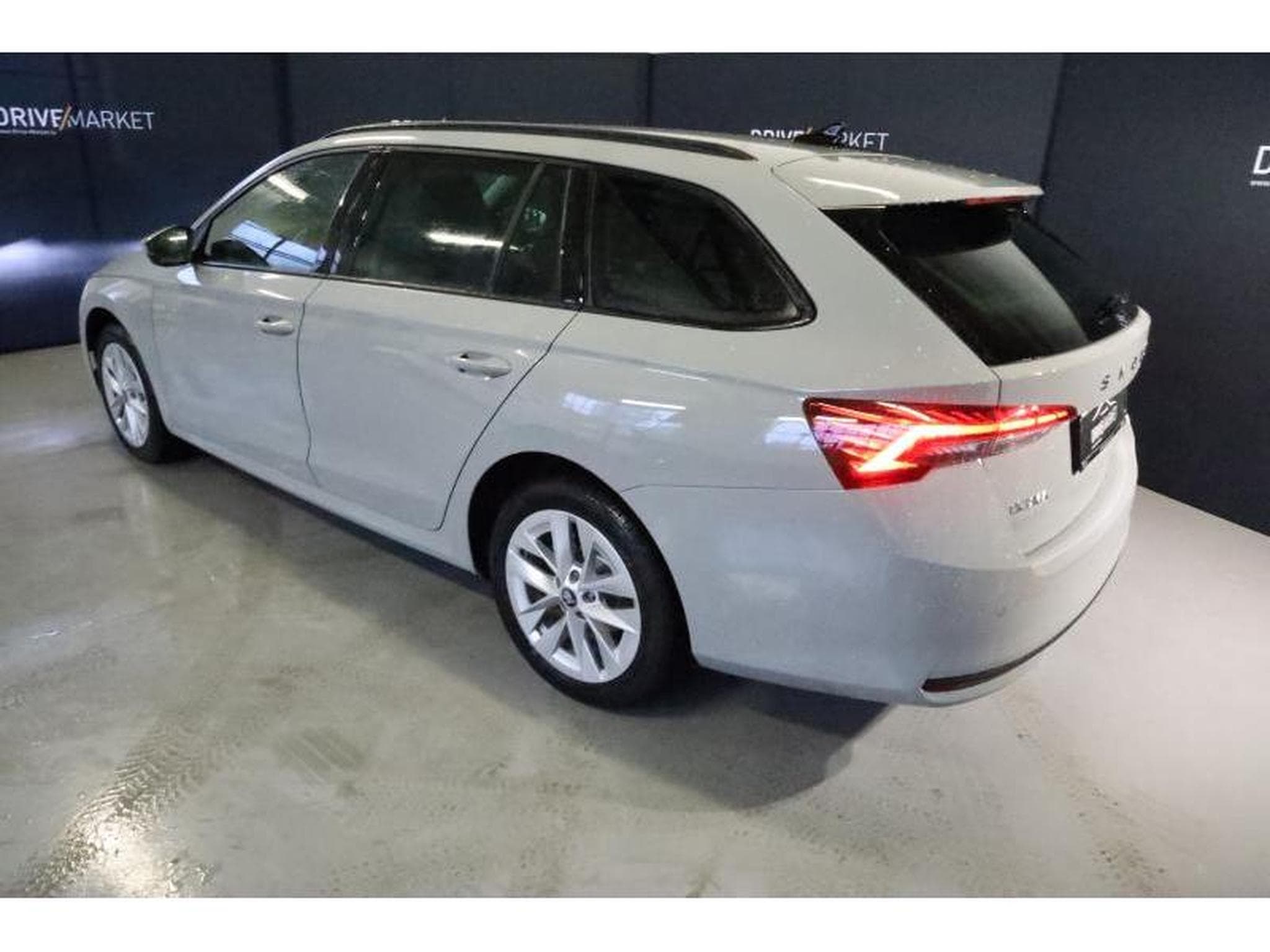 Skoda Octavia Selection (2025) - Photo 18