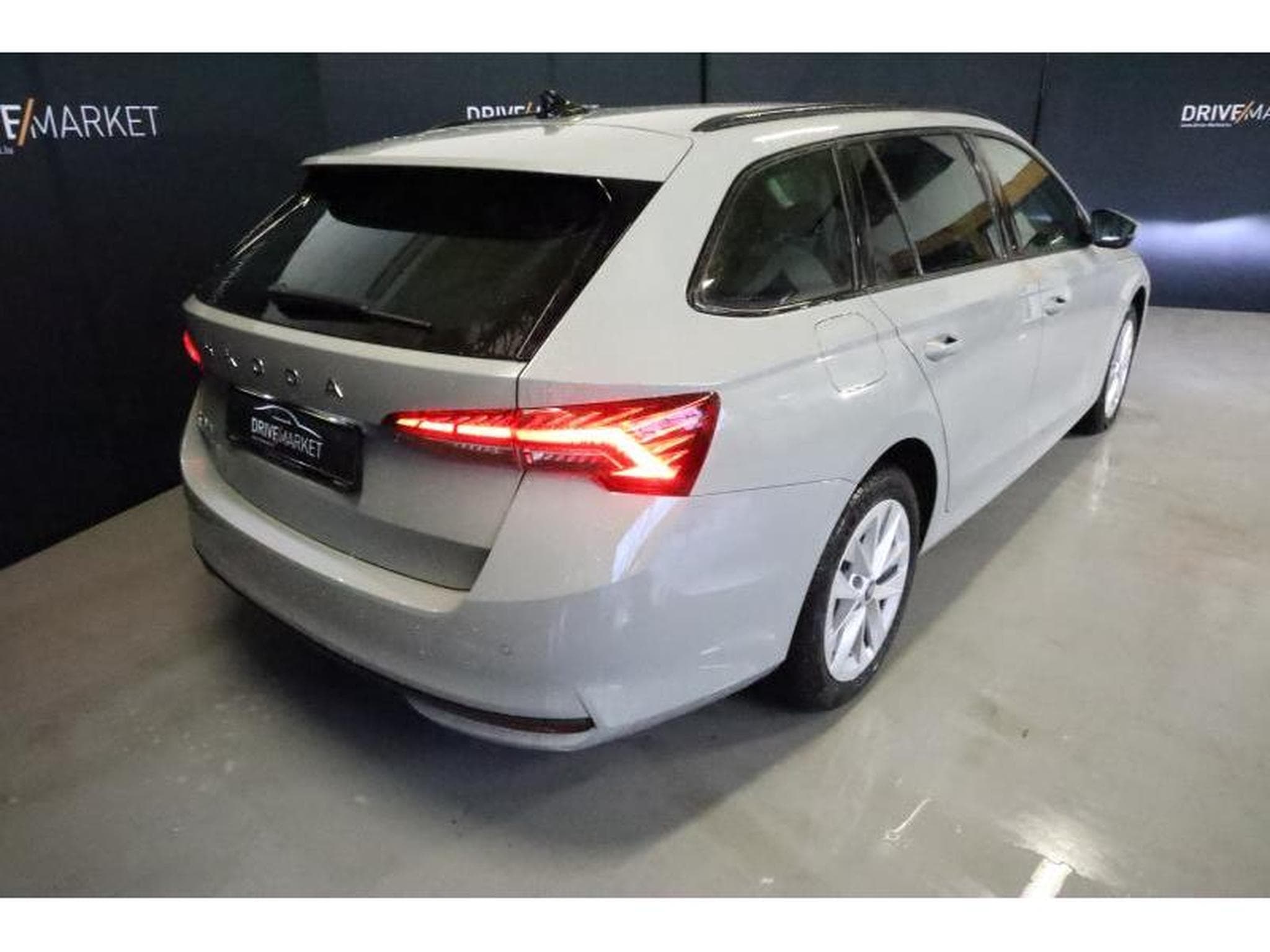 Skoda Octavia Selection (2025) - Photo 3