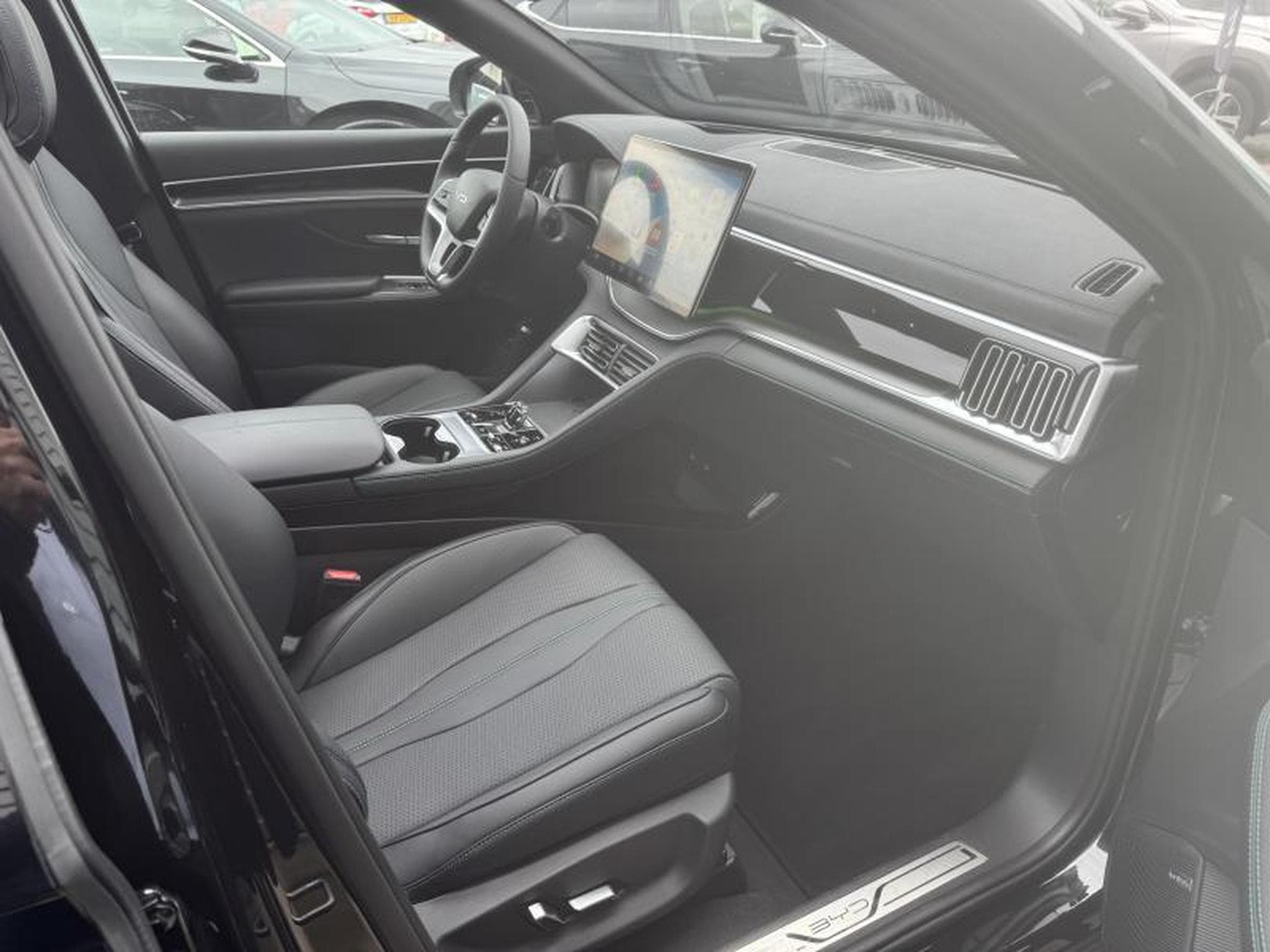 BYD SEAL BOOST (2025) - Photo 8