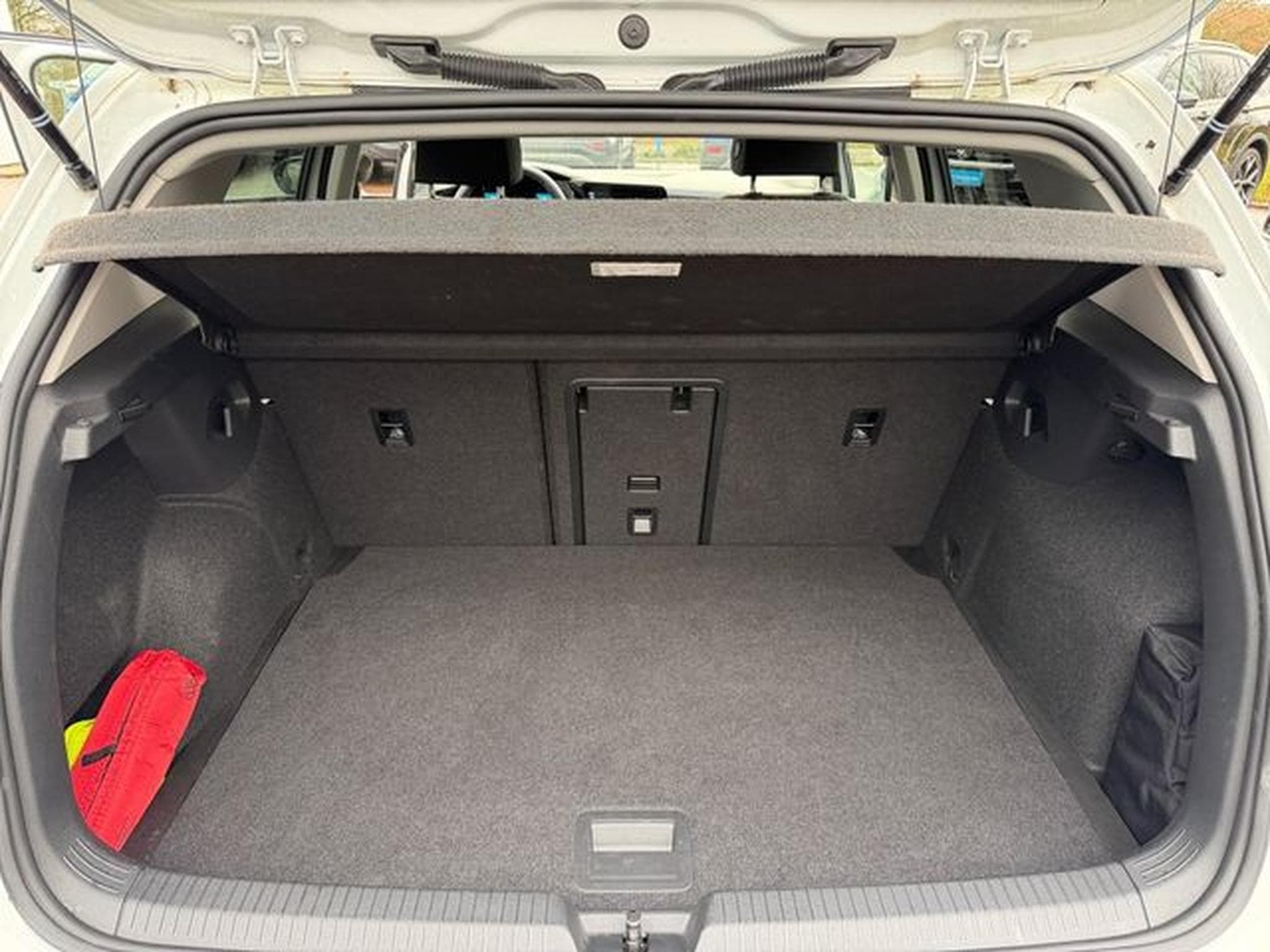 VW Golf Golf VIII Lim. Style eTSI (2023) - Foto 14