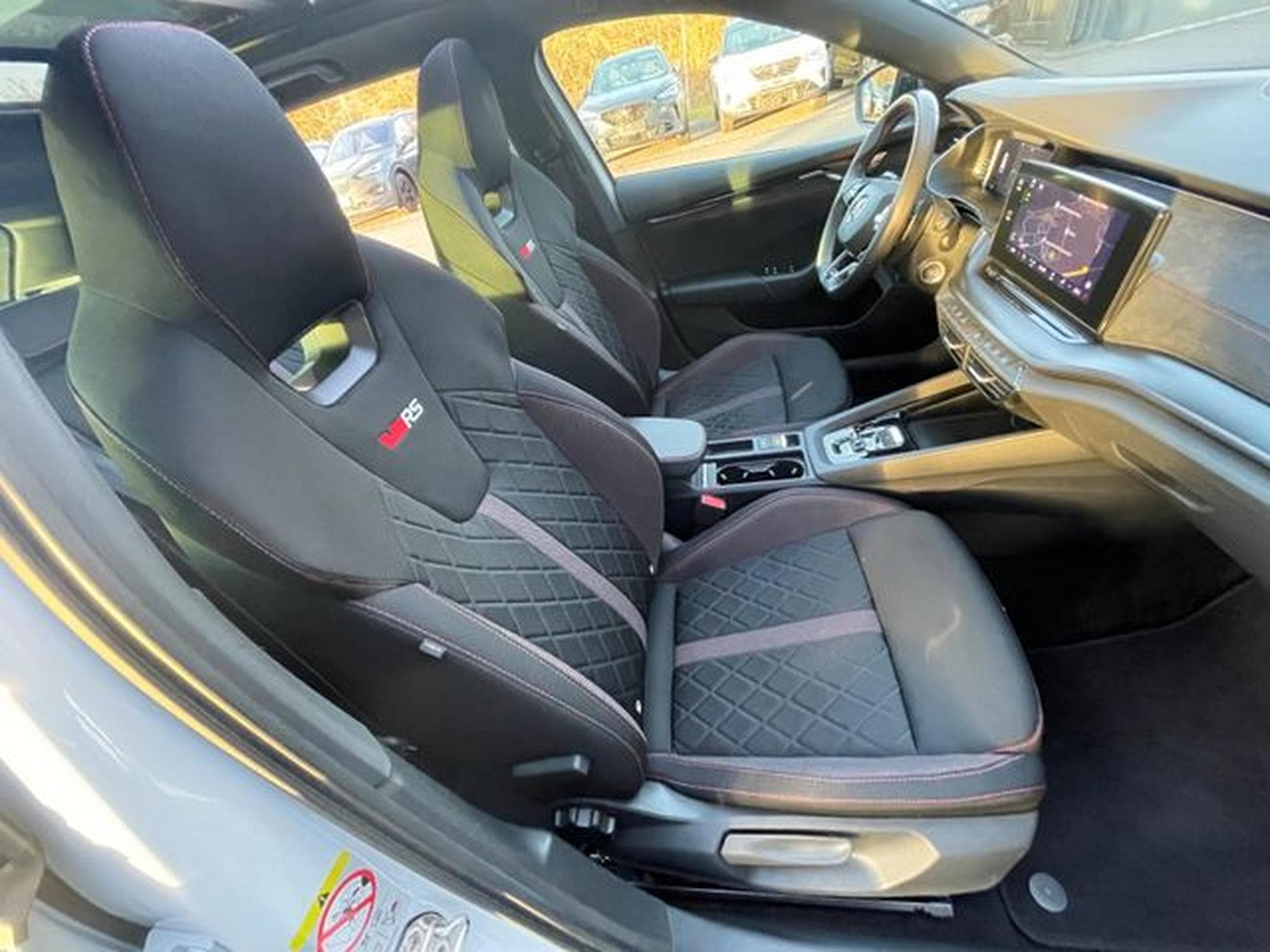 Skoda Octavia Octavia 2,0TSi Combi RS Pano Matrix AHK Columbus (2021) - Photo 13