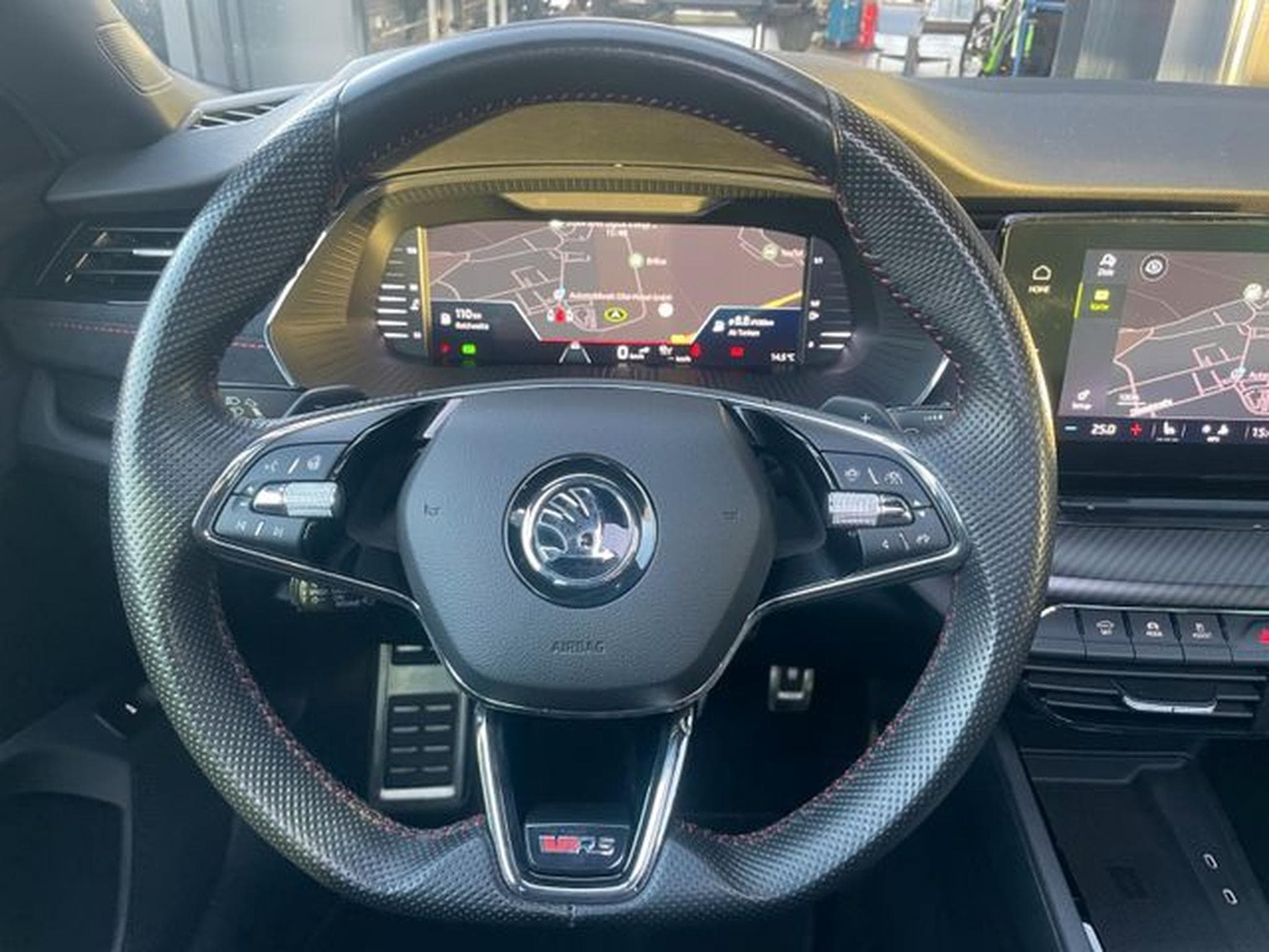 Skoda Octavia Octavia 2,0TSi Combi RS Pano Matrix AHK Columbus (2021) - Photo 15