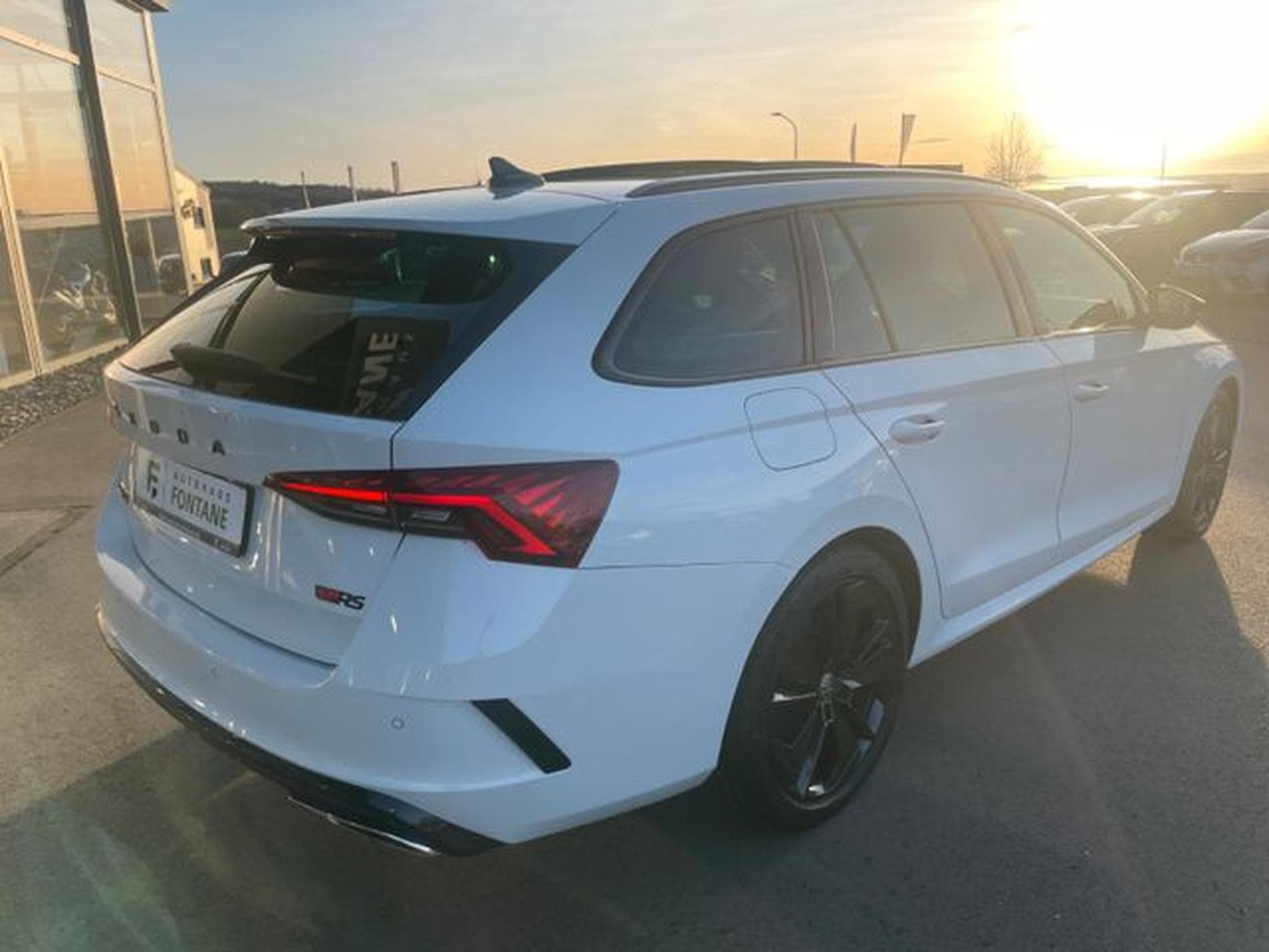 Skoda Octavia Octavia 2,0TSi Combi RS Pano Matrix AHK Columbus (2021) - Photo 5