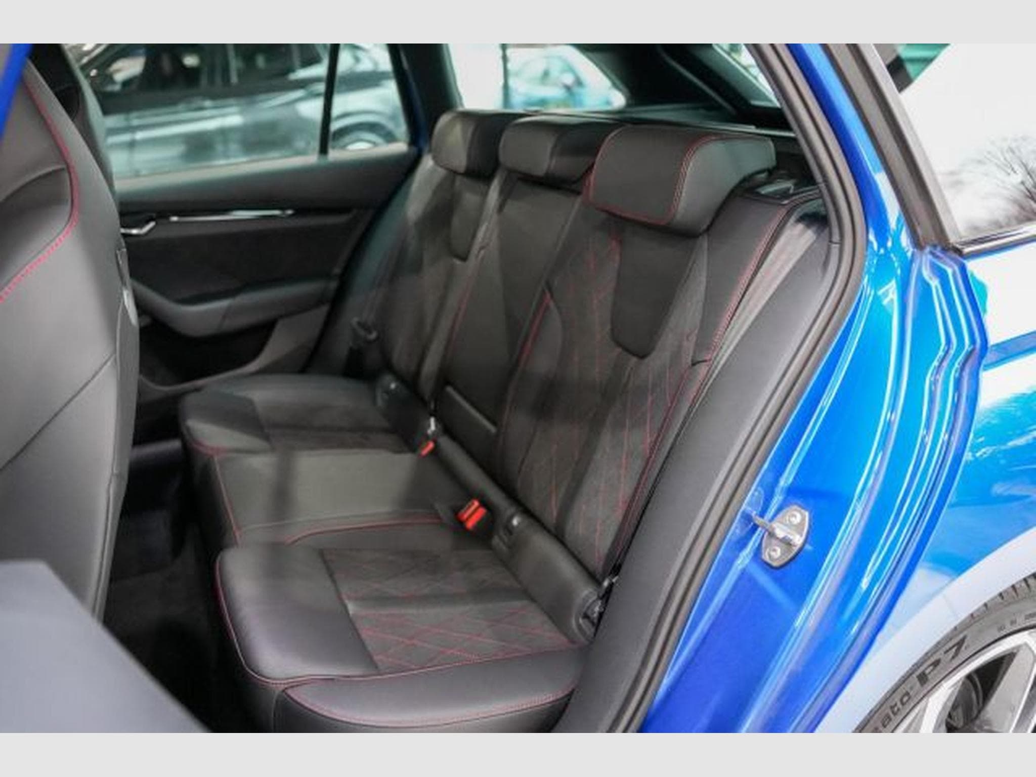 Skoda Octavia Octavia RS 2.0 TDI DSG 4x4 NAVI LED Head-up SHZG (2022) - Photo 13