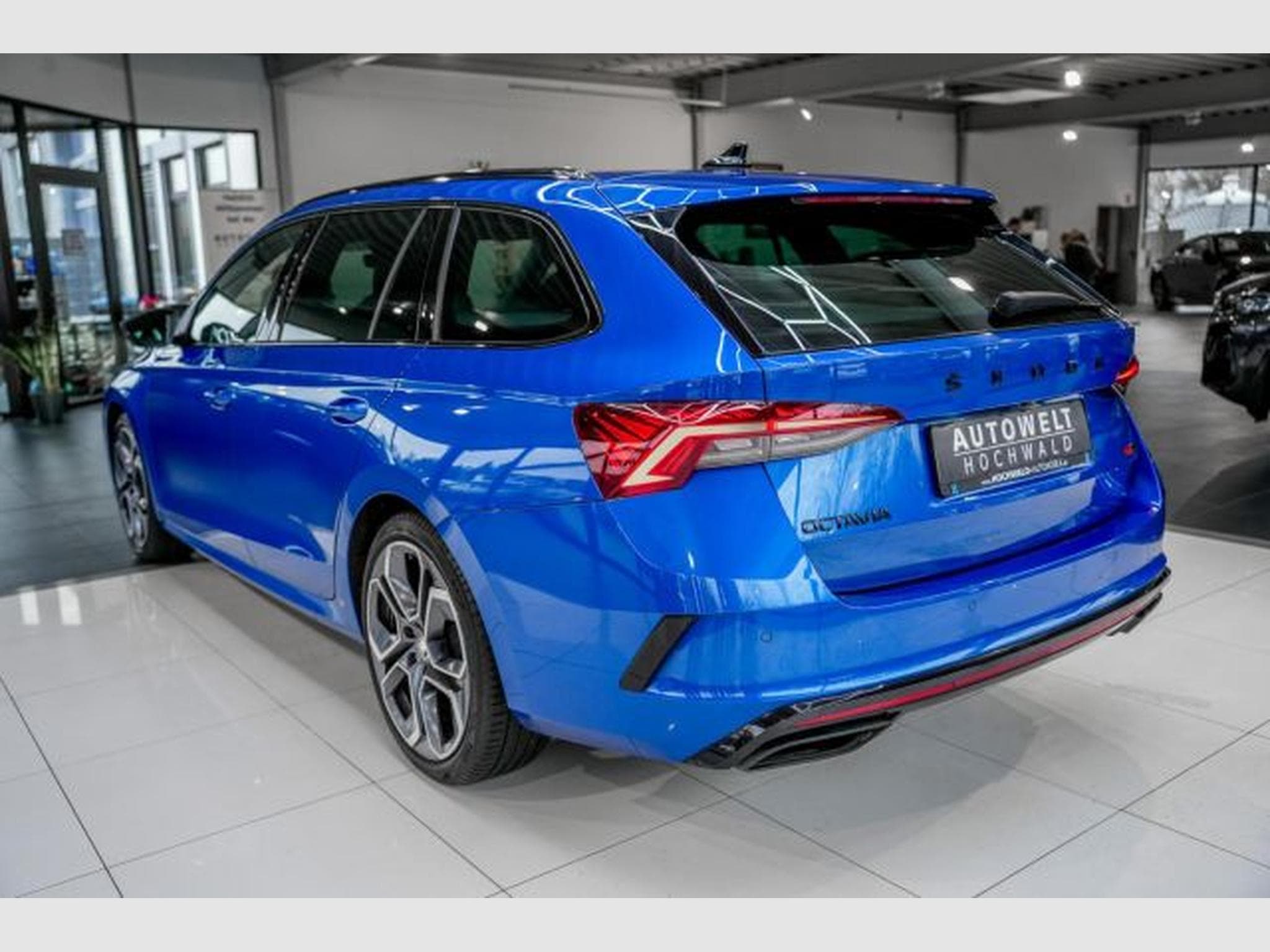 Skoda Octavia Octavia RS 2.0 TDI DSG 4x4 NAVI LED Head-up SHZG (2022) - Photo 9