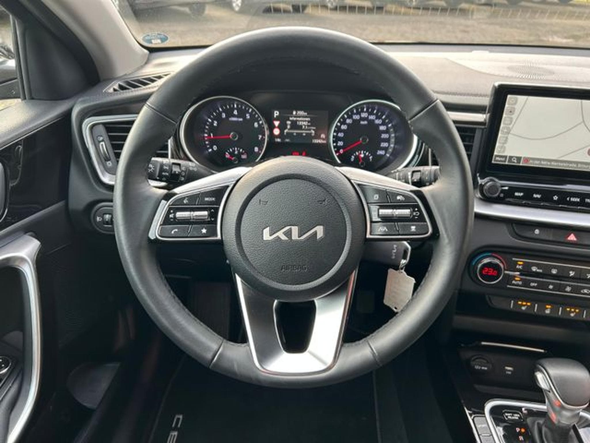 Kia Ceed Ceed Spirit 1,5T-GDI DCT Spirit Navi LED JBL ACC (2024) - Photo 13