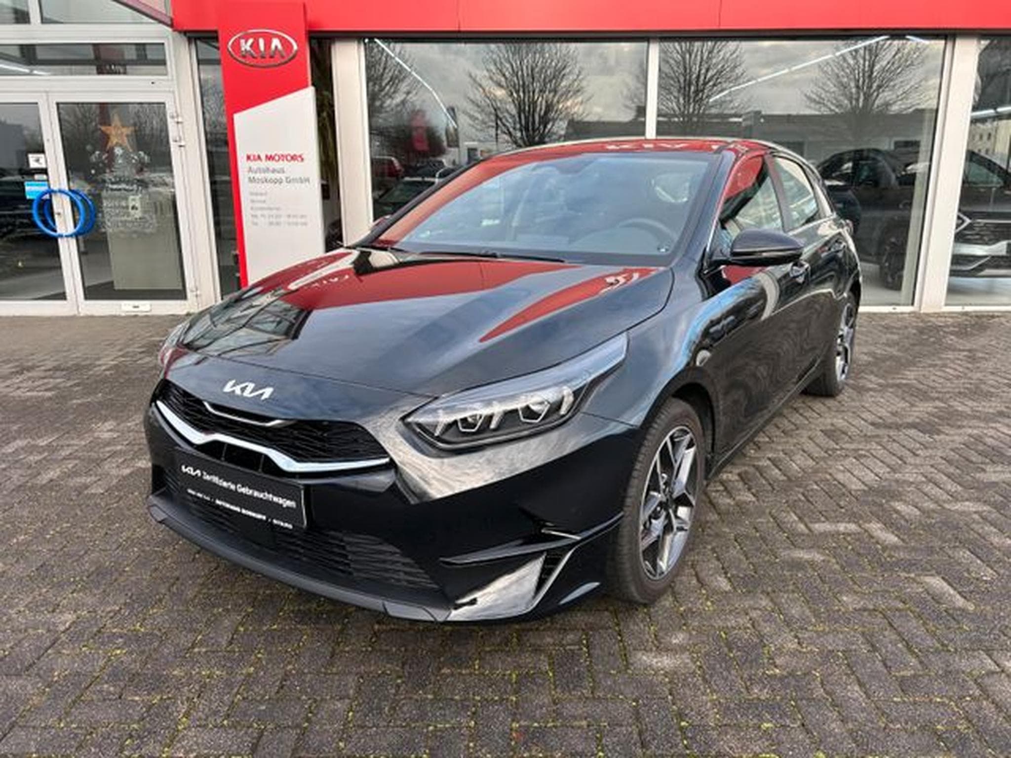 Kia Ceed Ceed Spirit 1,5T-GDI DCT Spirit Navi LED JBL ACC (2024) - Photo 3