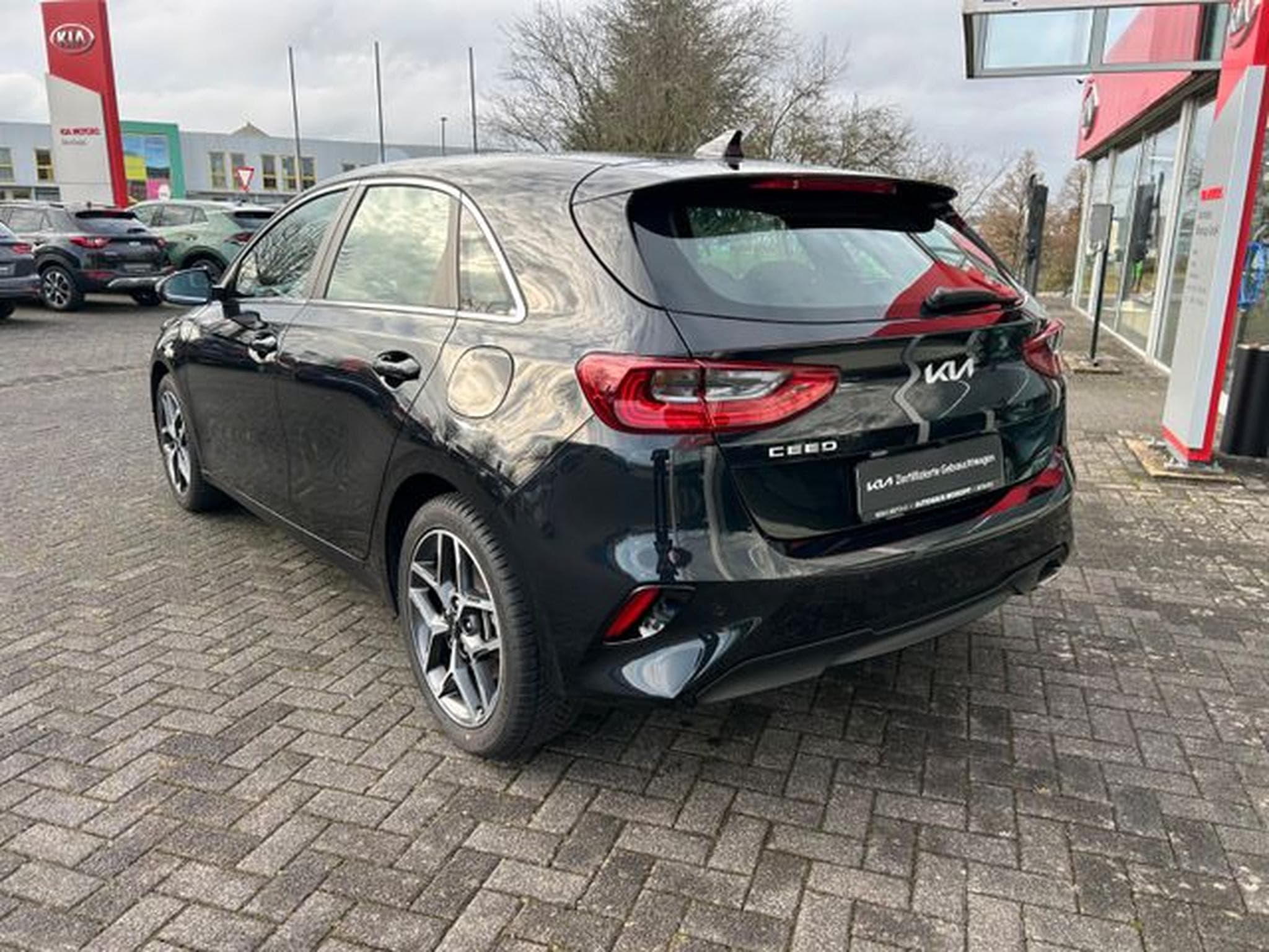 Kia Ceed Ceed Spirit 1,5T-GDI DCT Spirit Navi LED JBL ACC (2024) - Photo 5