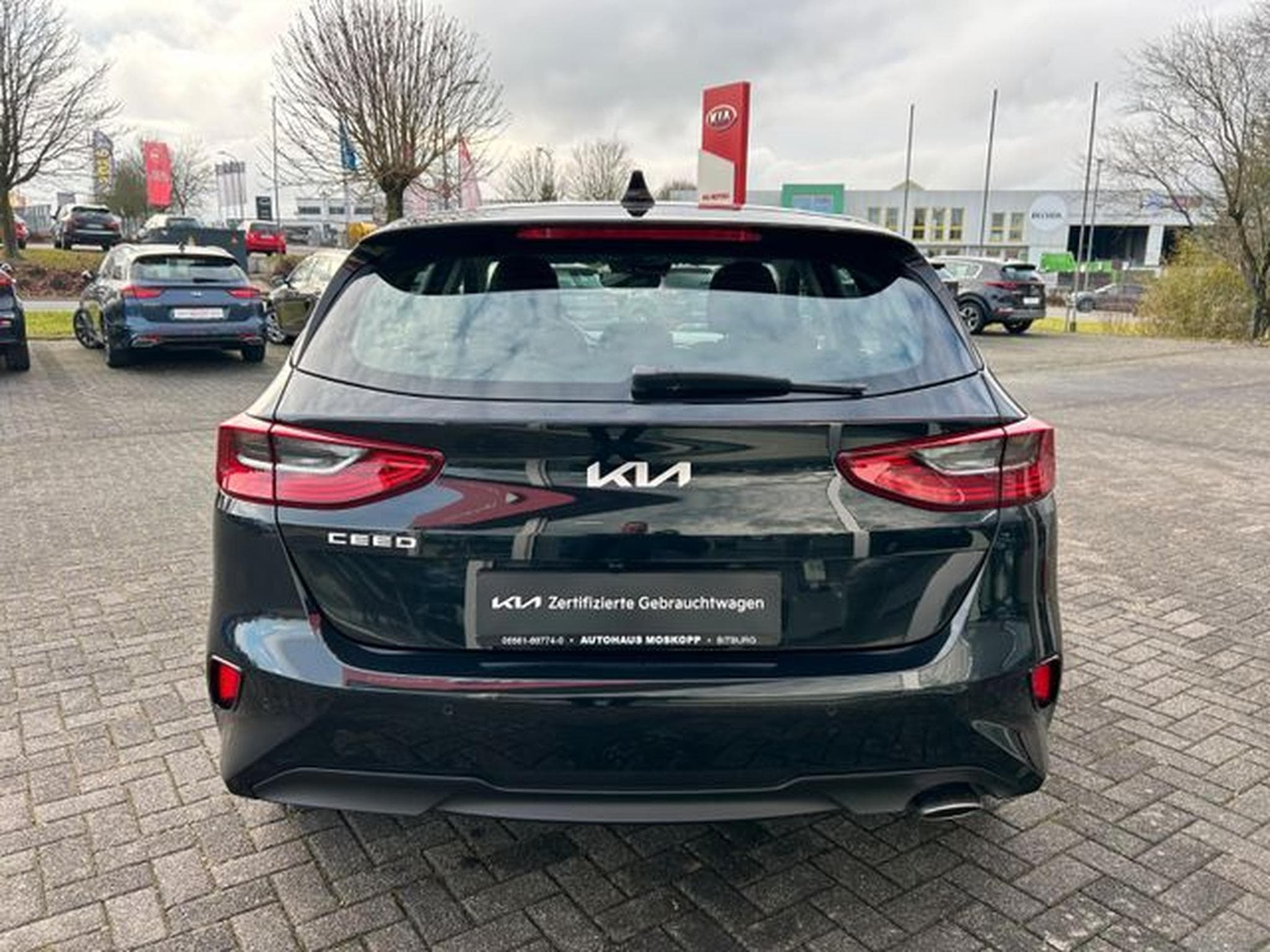 Kia Ceed Ceed Spirit 1,5T-GDI DCT Spirit Navi LED JBL ACC (2024) - Photo 6