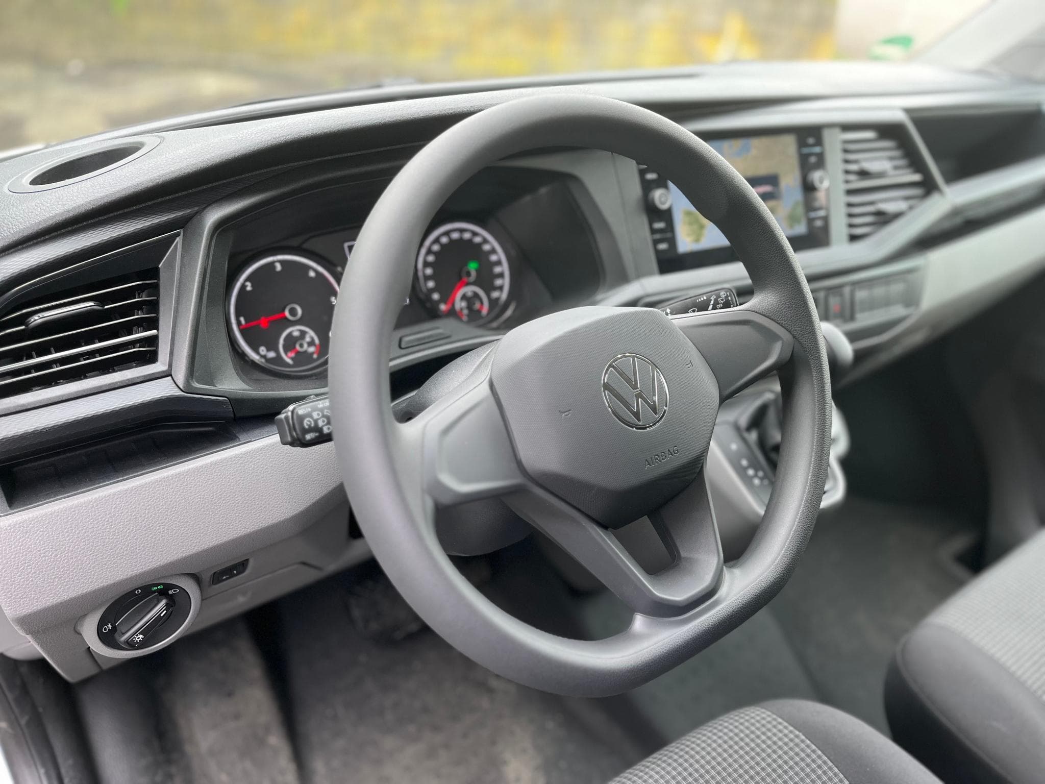 VW Transporter 2.0 TDI 9 places (2023) - Foto 6