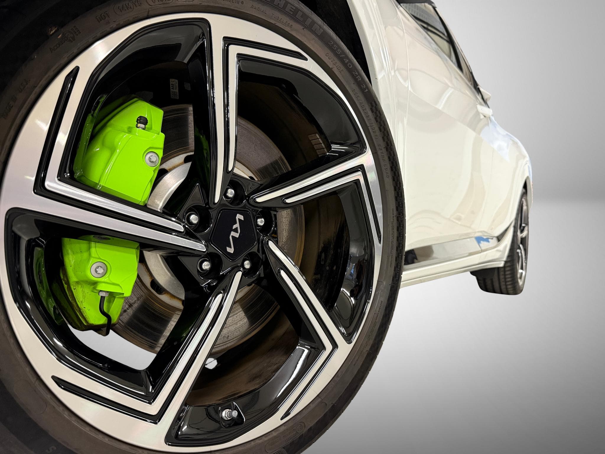 Kia EV6 GT 77,4 kWh AWD (2024) - Photo 5