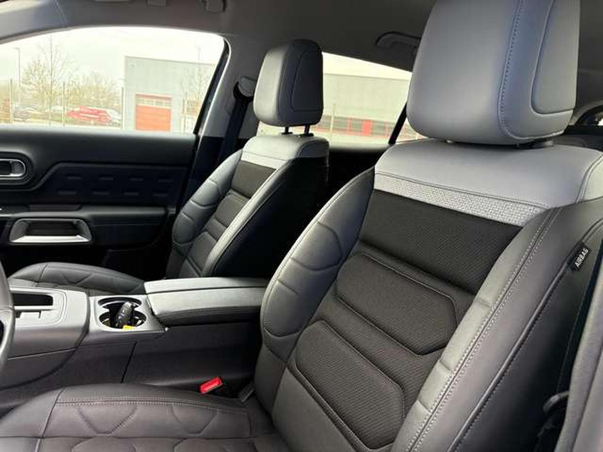 Citroen C5 Aircross C5 Aircross BlueHDI 130 S (2024) - Photo 3