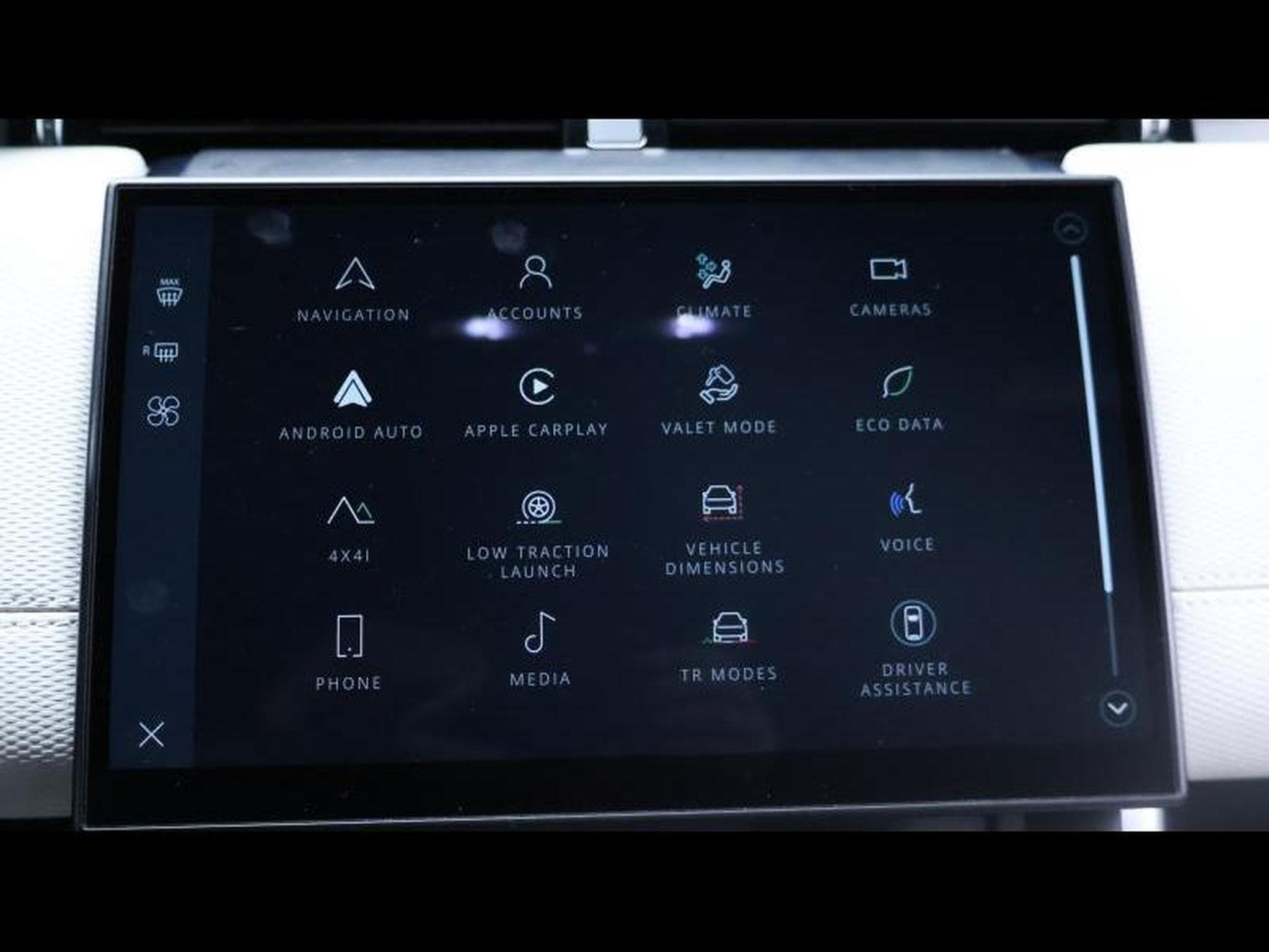 Land-Rover Discovery Sport D165 DYNAMIC SE AWD Auto (2025) - Photo 18